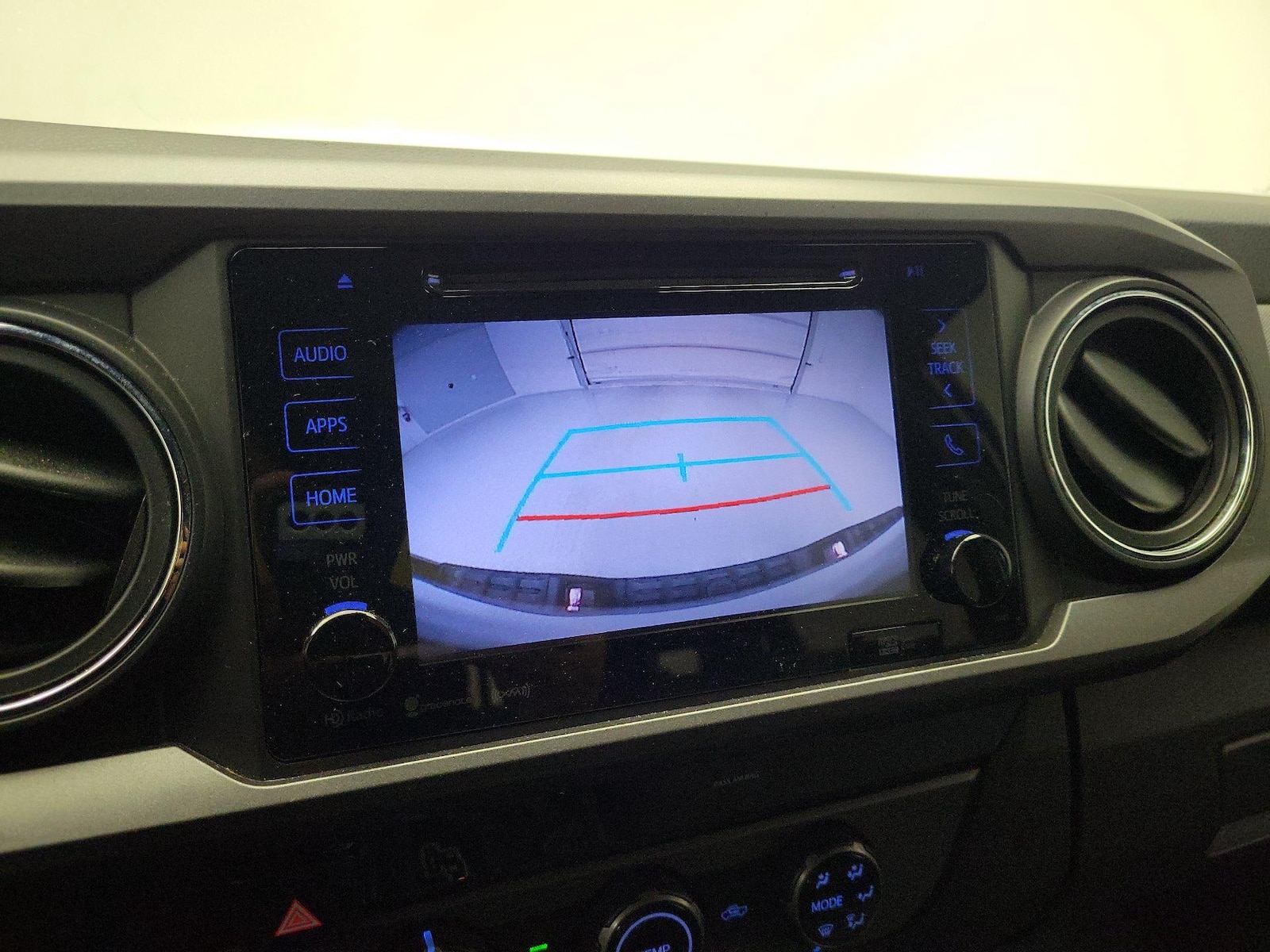 2018 Toyota Tacoma TRD Sport - Photo 15