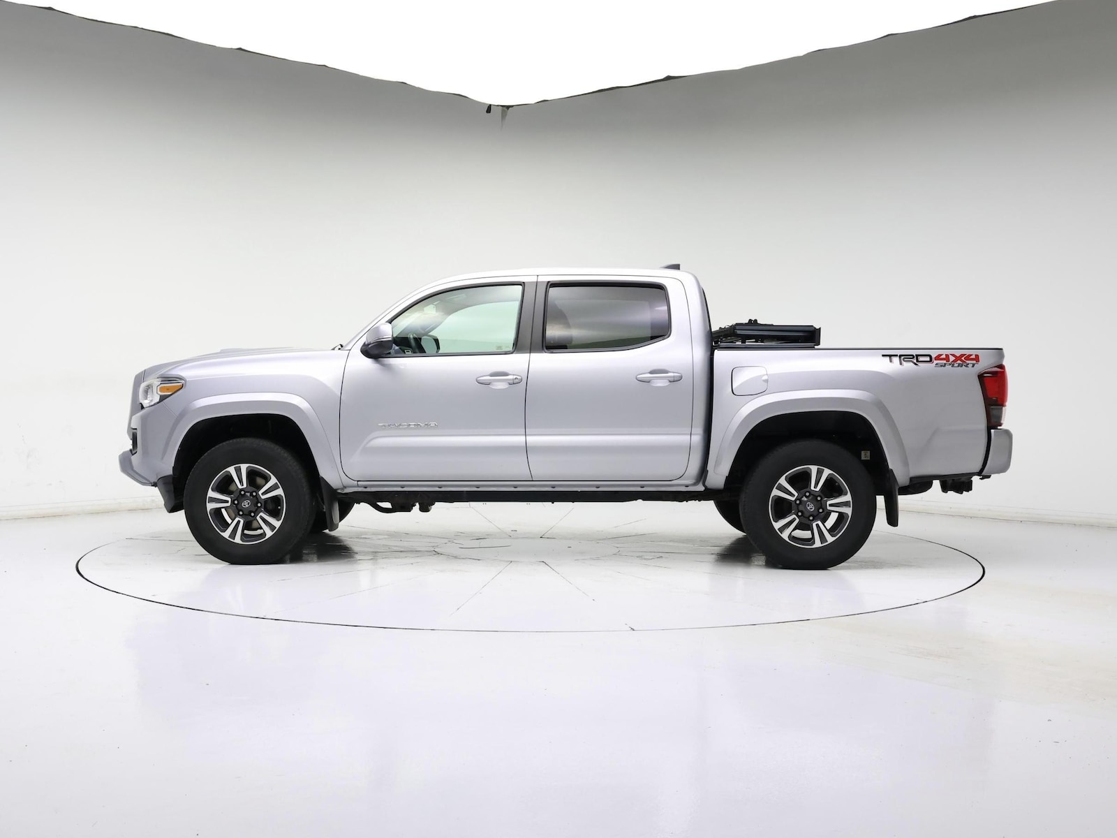 2018 Toyota Tacoma TRD Sport - Photo 8