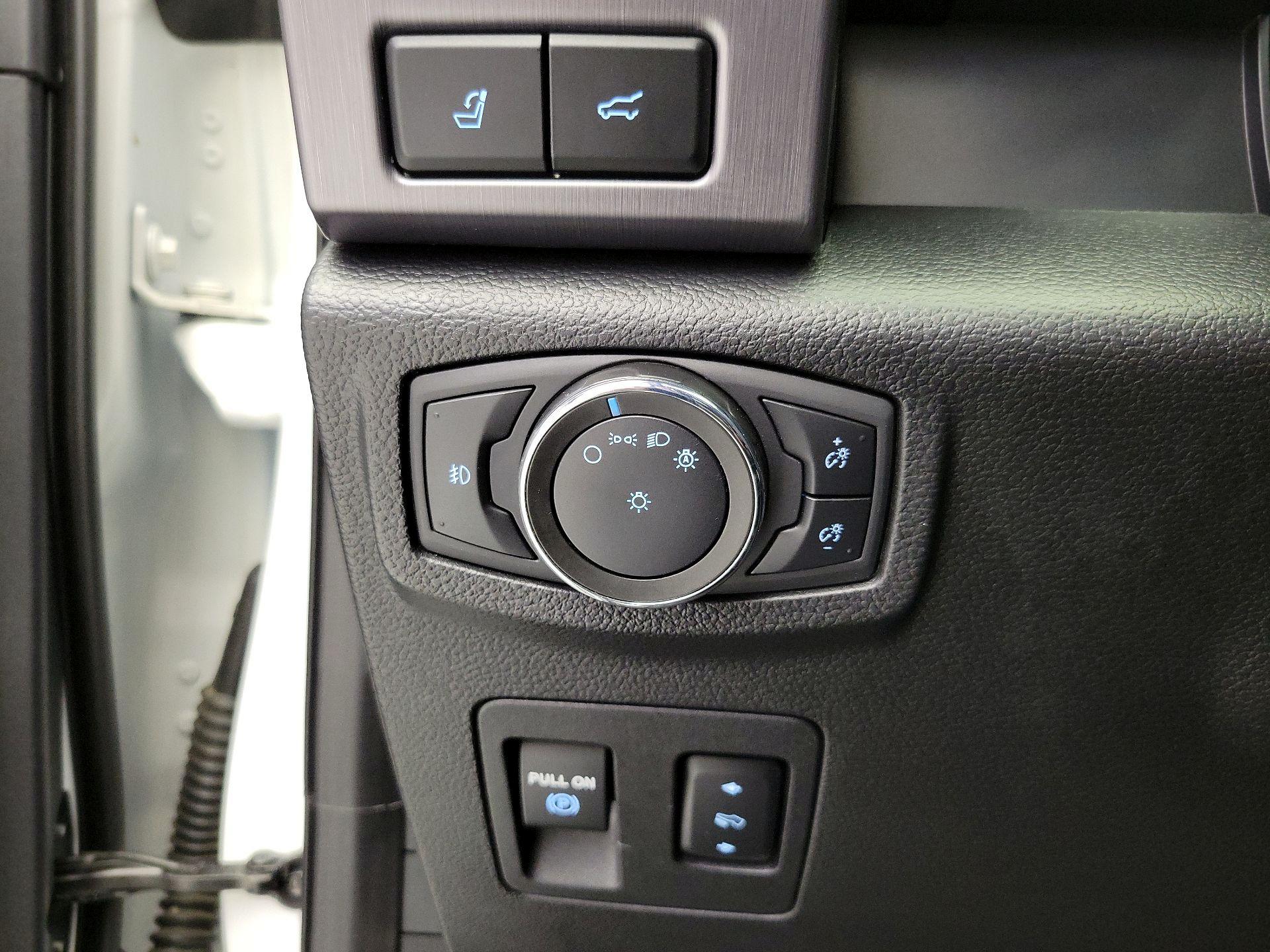 Thumbnail: 2020 Ford Expedition - 13