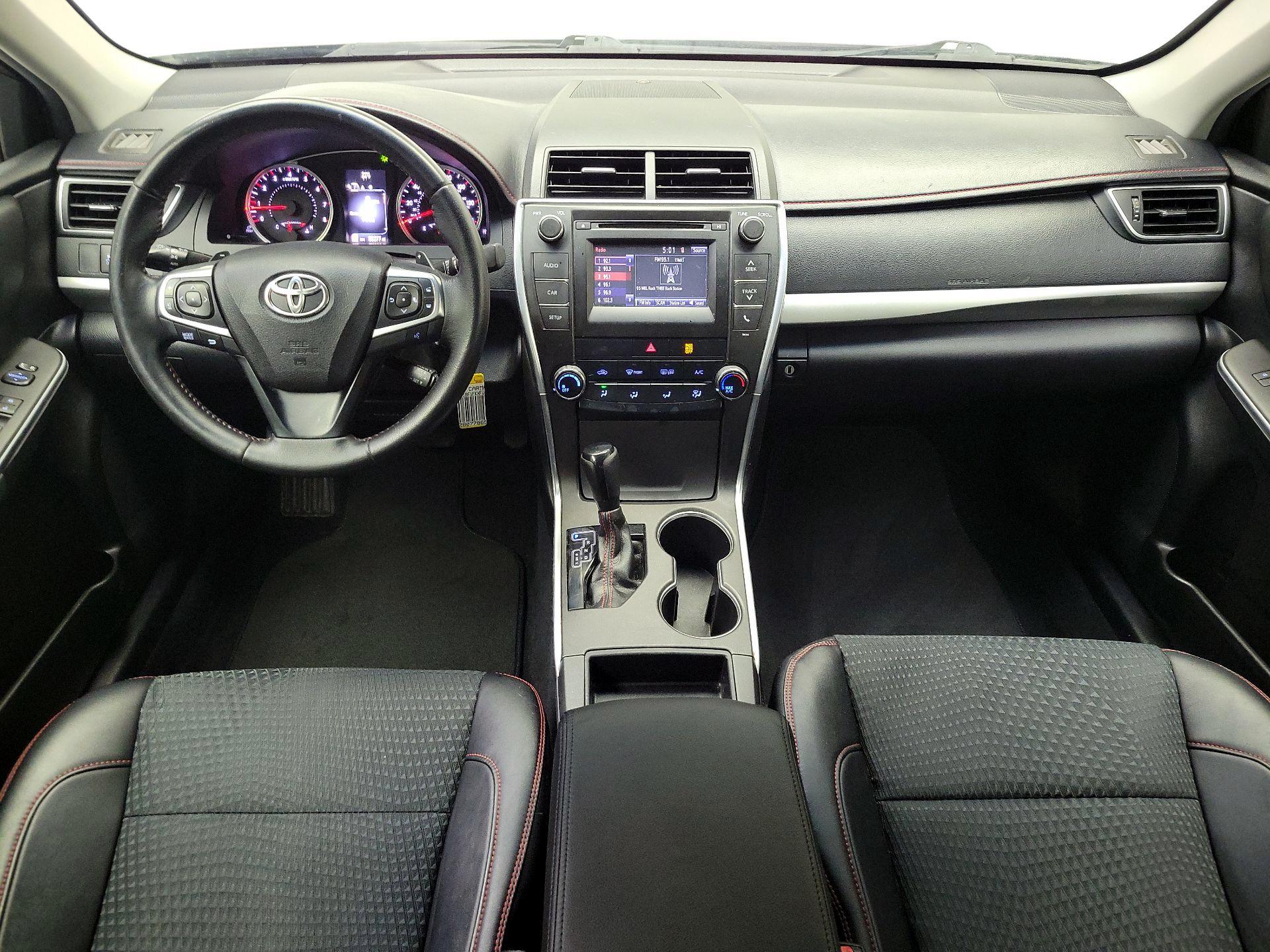 Thumbnail: 2015 Toyota Camry - 9