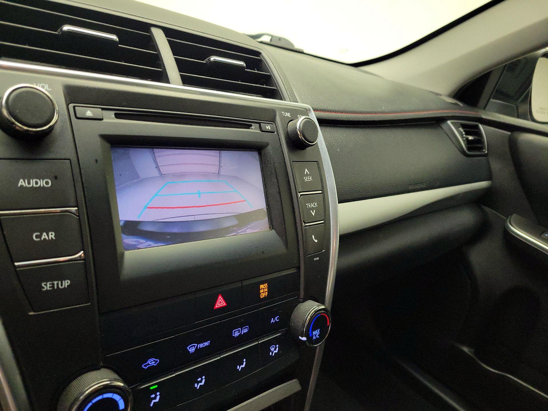 Thumbnail: 2015 Toyota Camry - 14