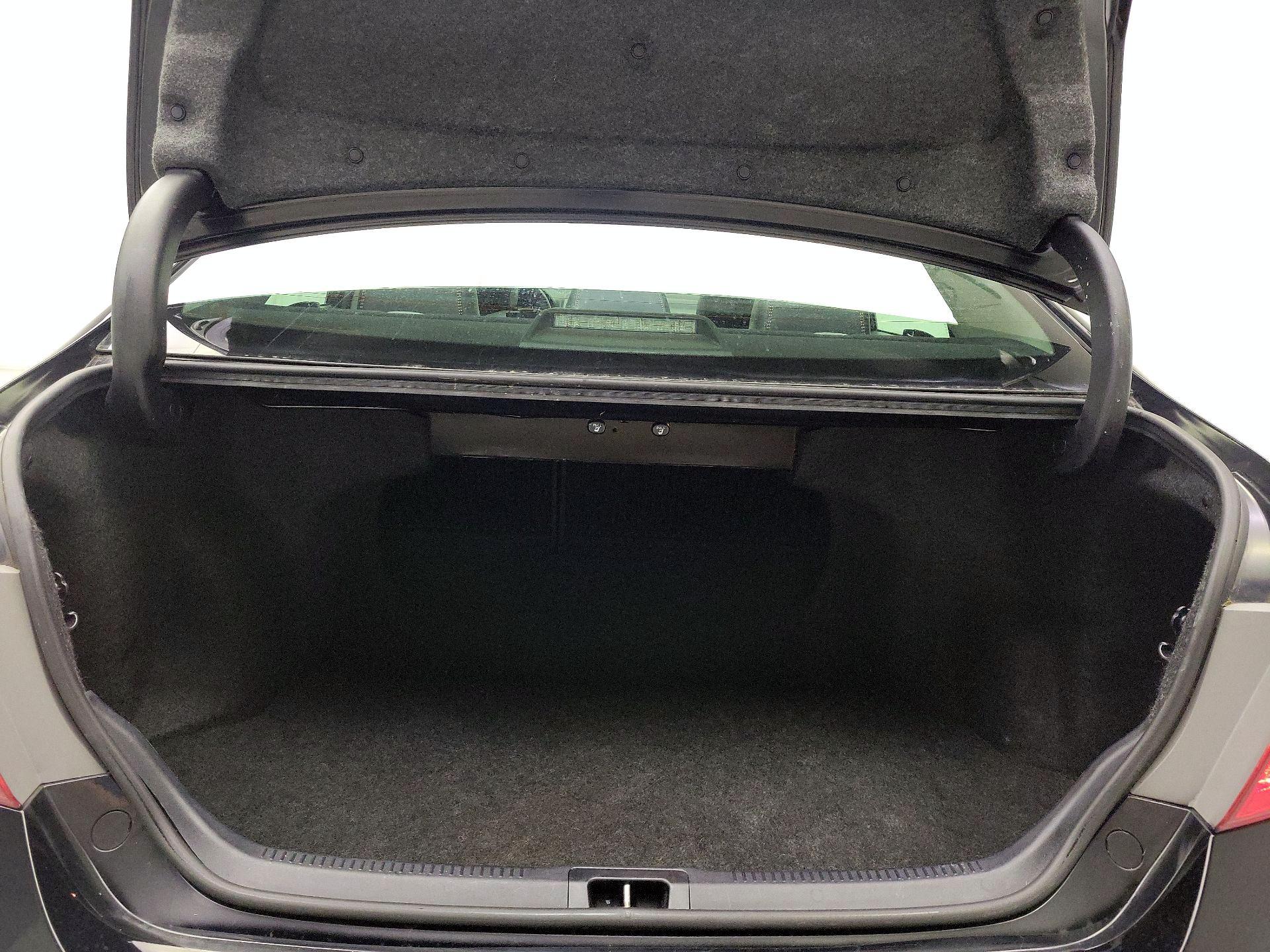 Thumbnail: 2015 Toyota Camry - 20