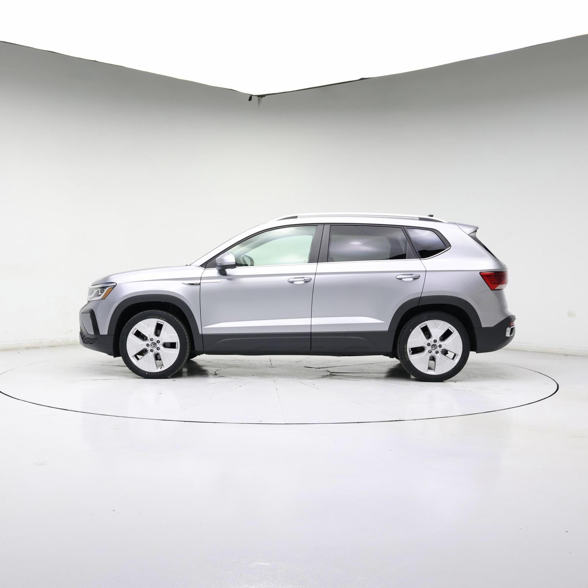 Thumbnail: 2023 Volkswagen Taos - 3