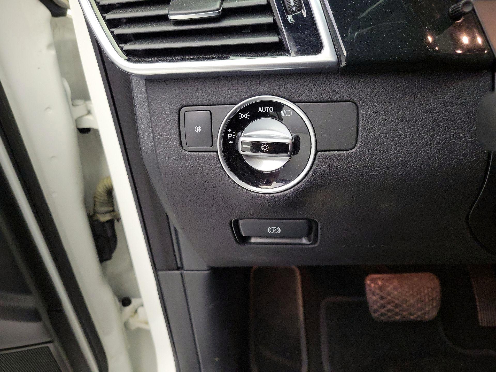 Thumbnail: 2018 Mercedes-Benz GLE - 13