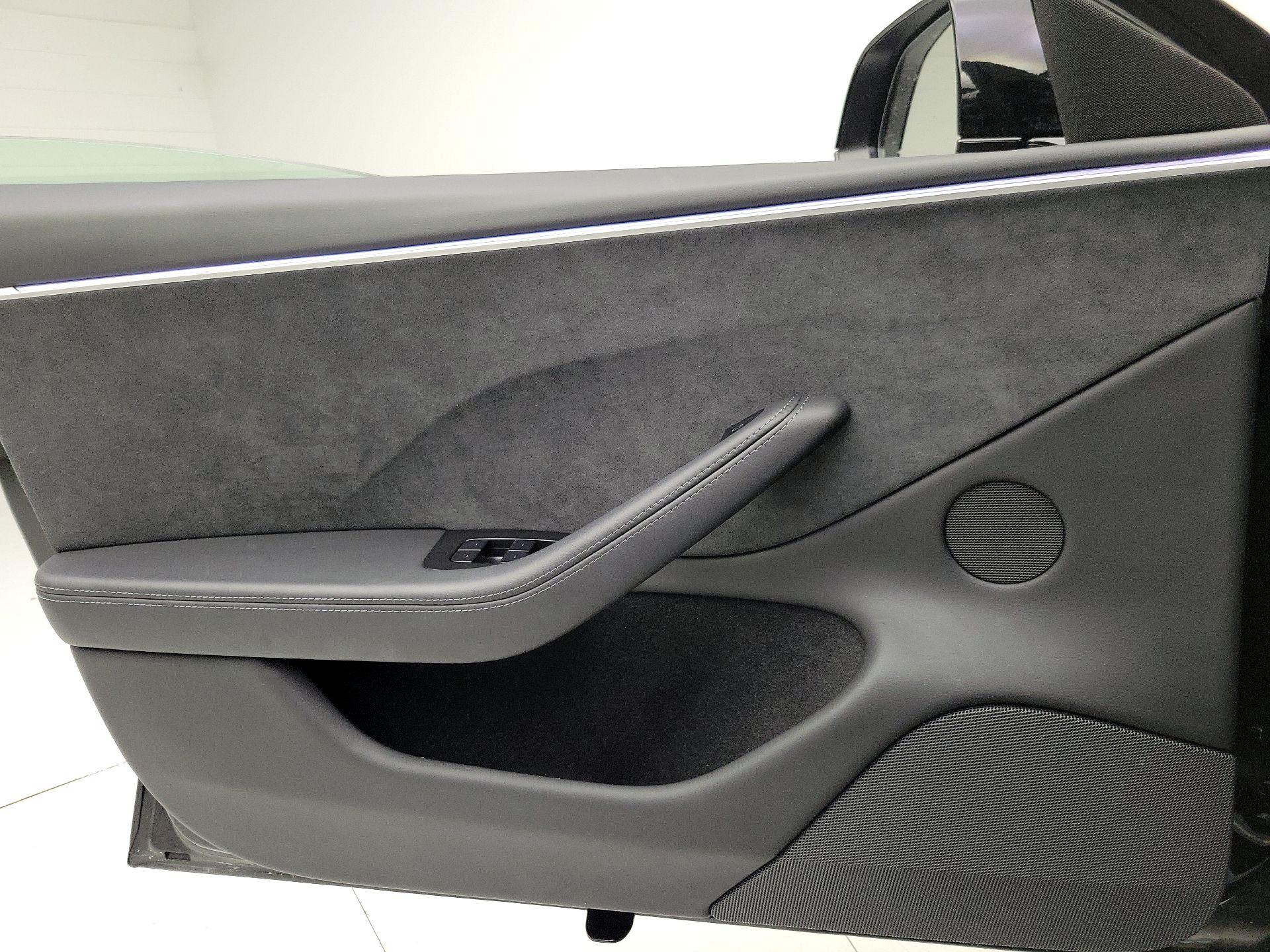 Thumbnail: 2024 Tesla Model 3 - 12