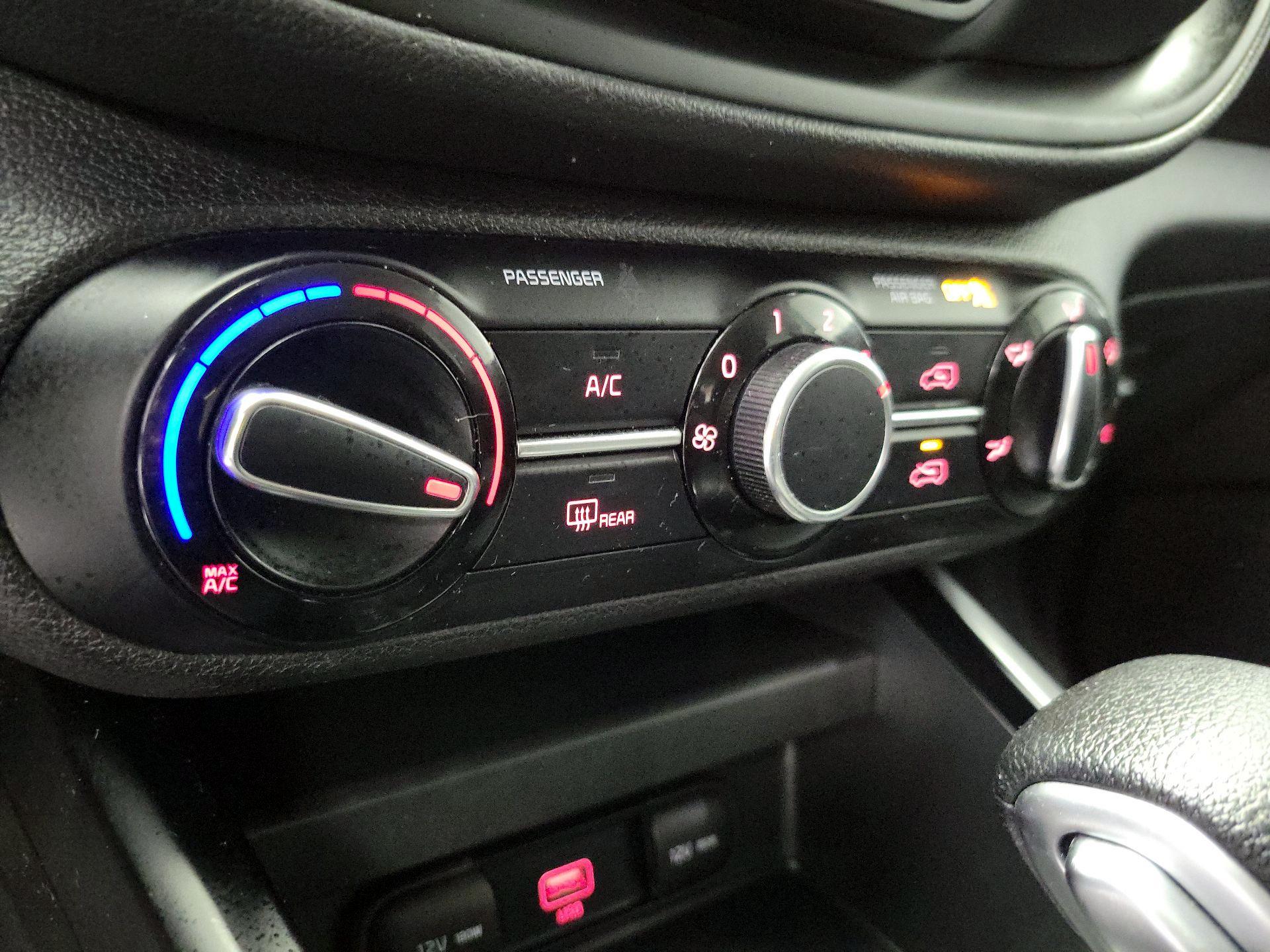 Thumbnail: 2020 Kia Soul - 16