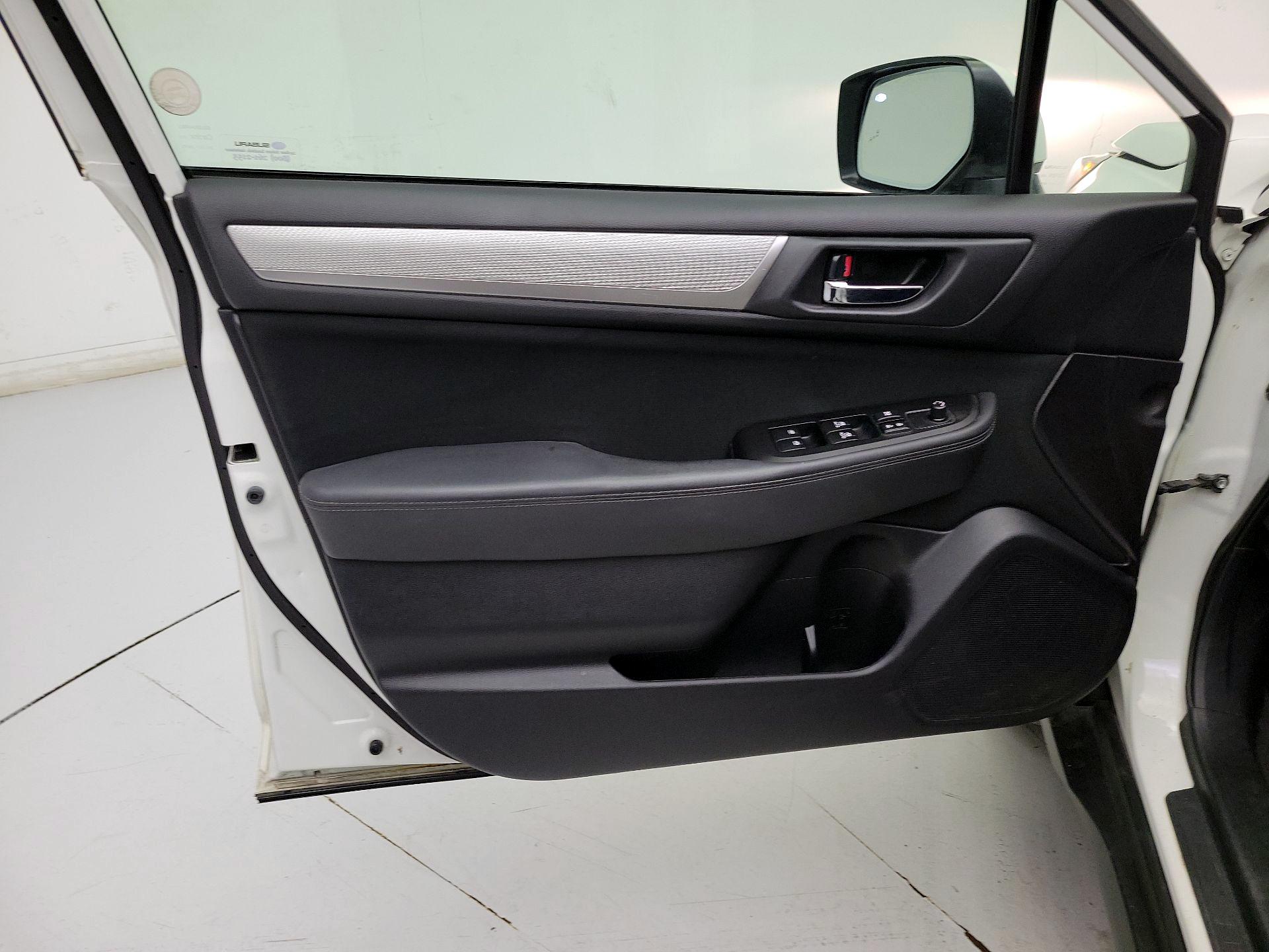 Thumbnail: 2017 Subaru Outback - 12