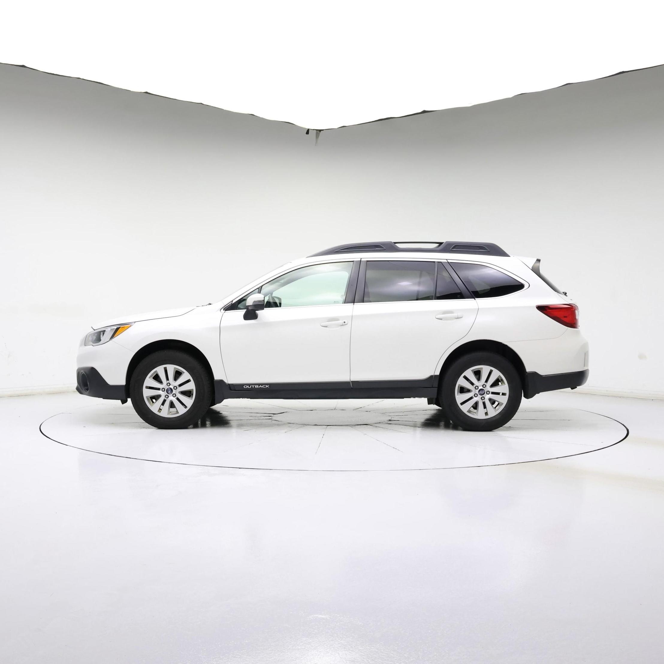 Thumbnail: 2017 Subaru Outback - 3