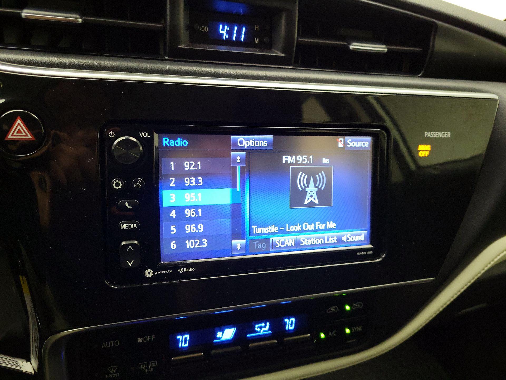 Thumbnail: 2017 Toyota Corolla iM - 15