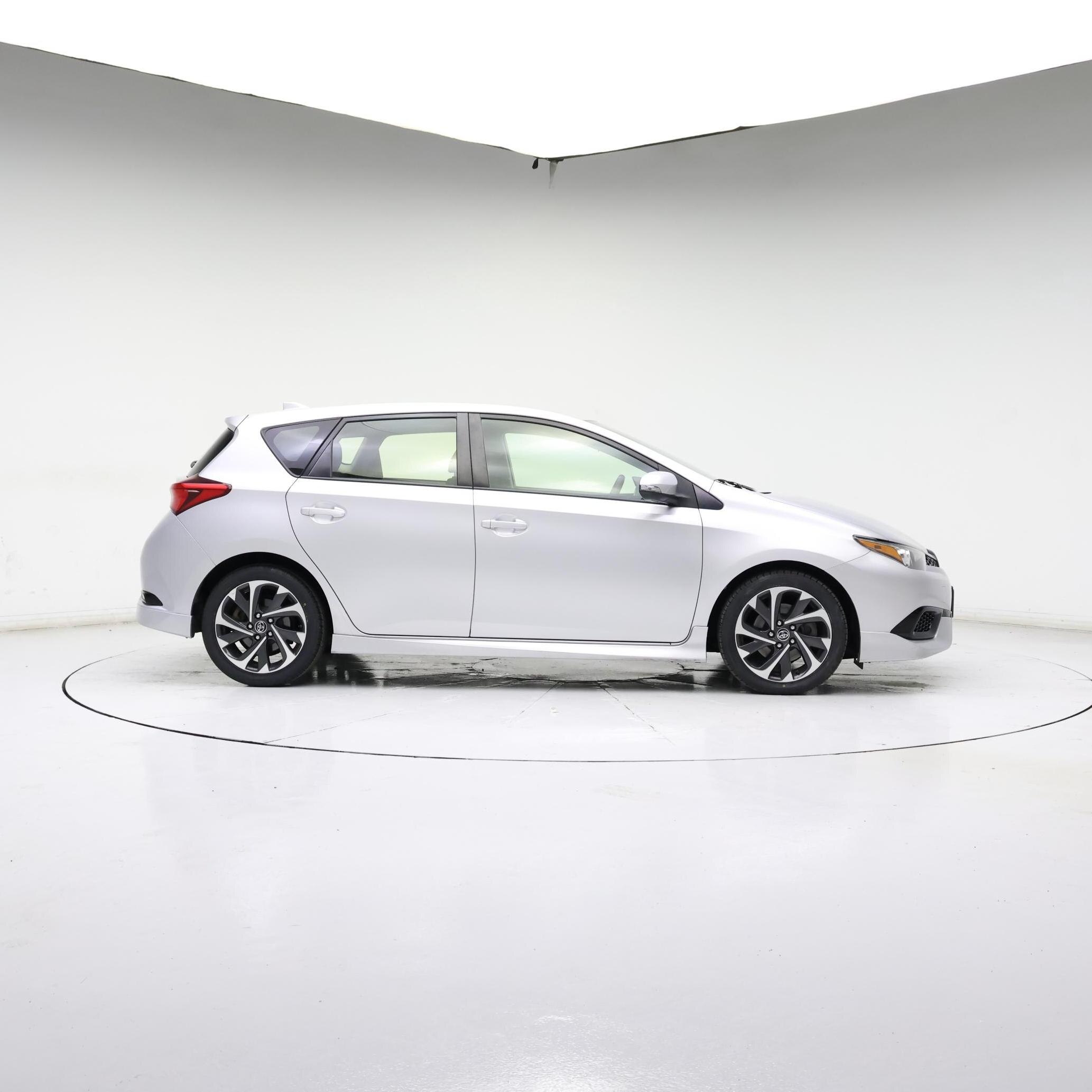 Thumbnail: 2017 Toyota Corolla iM - 7