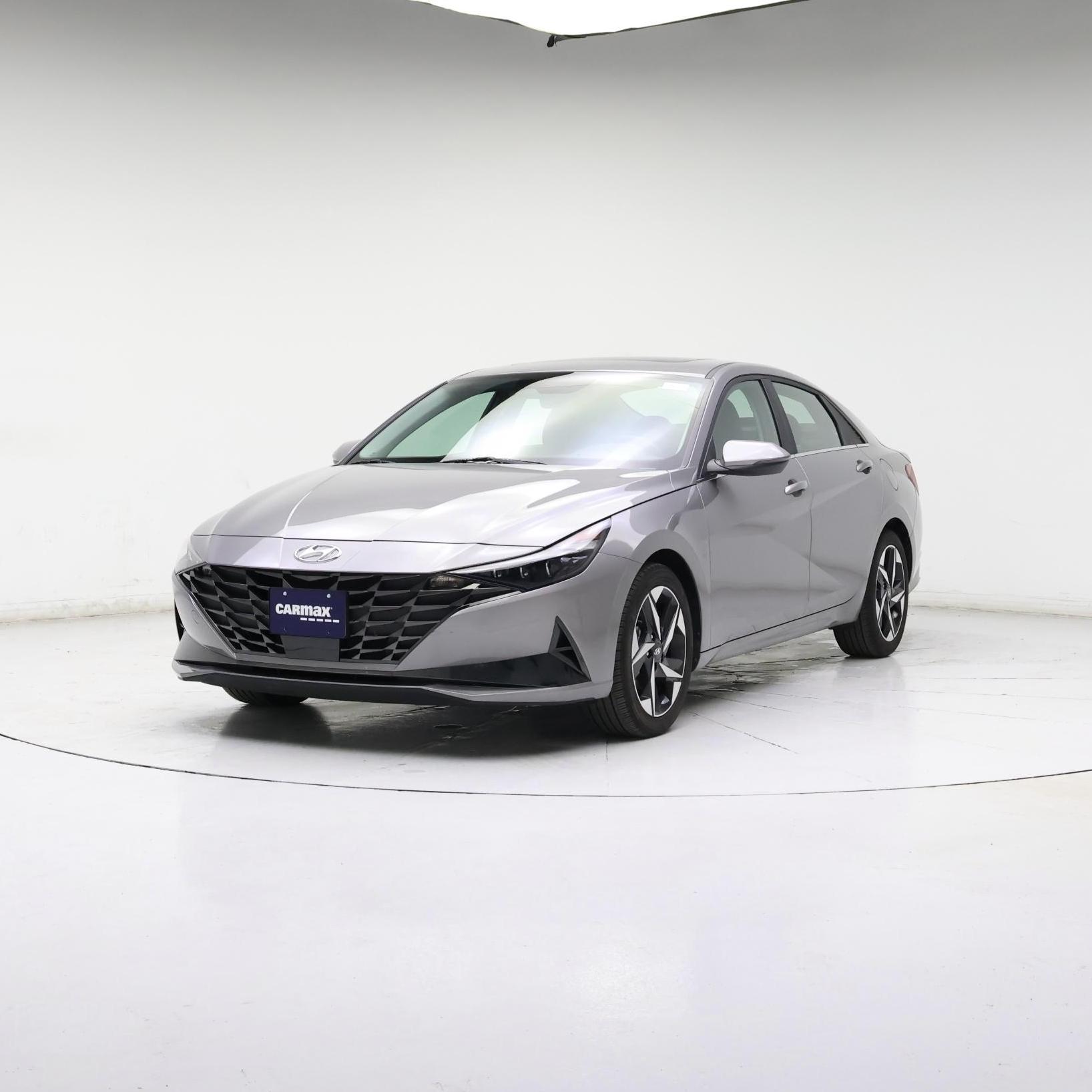 Thumbnail: 2023 Hyundai Elantra - 4