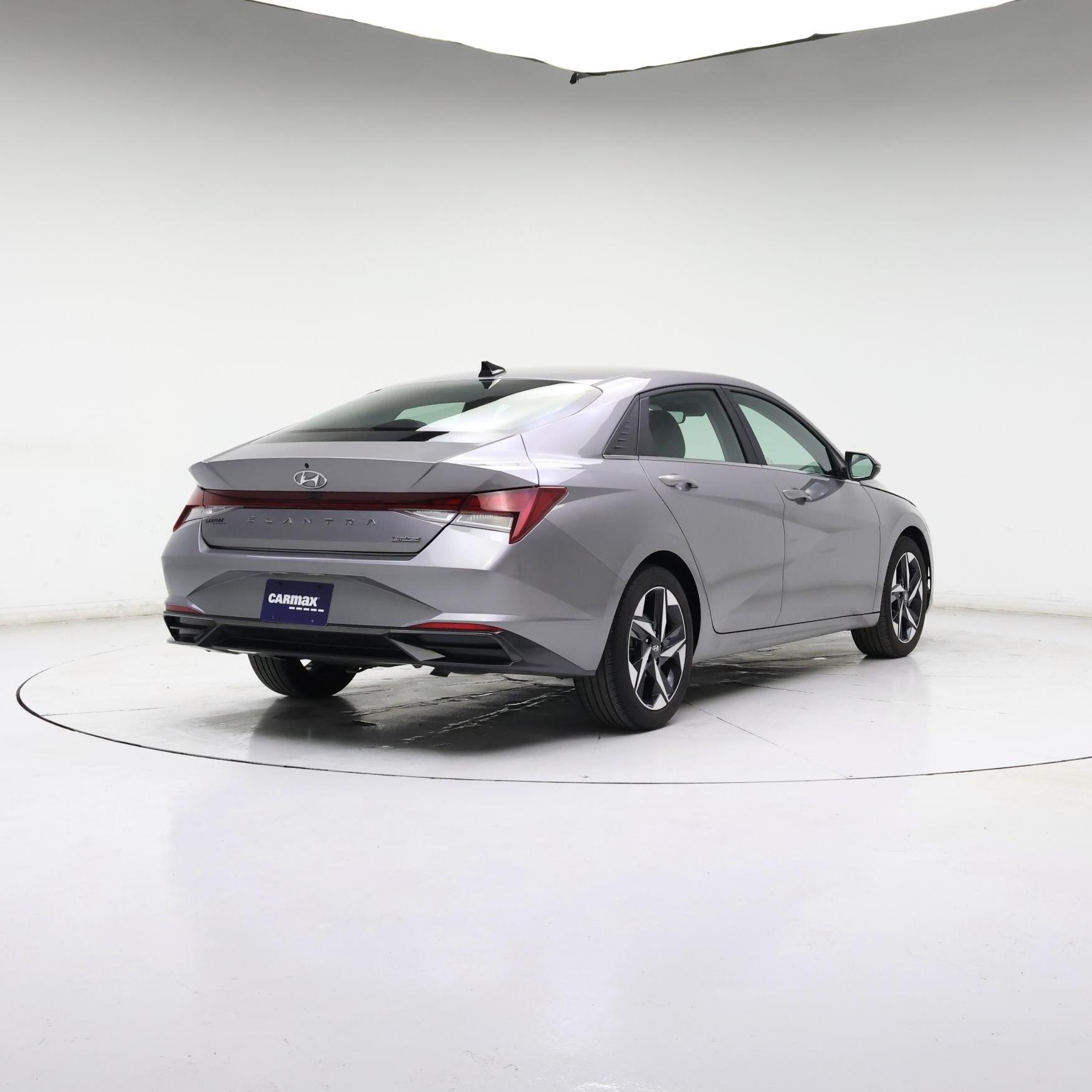 Thumbnail: 2023 Hyundai Elantra - 8