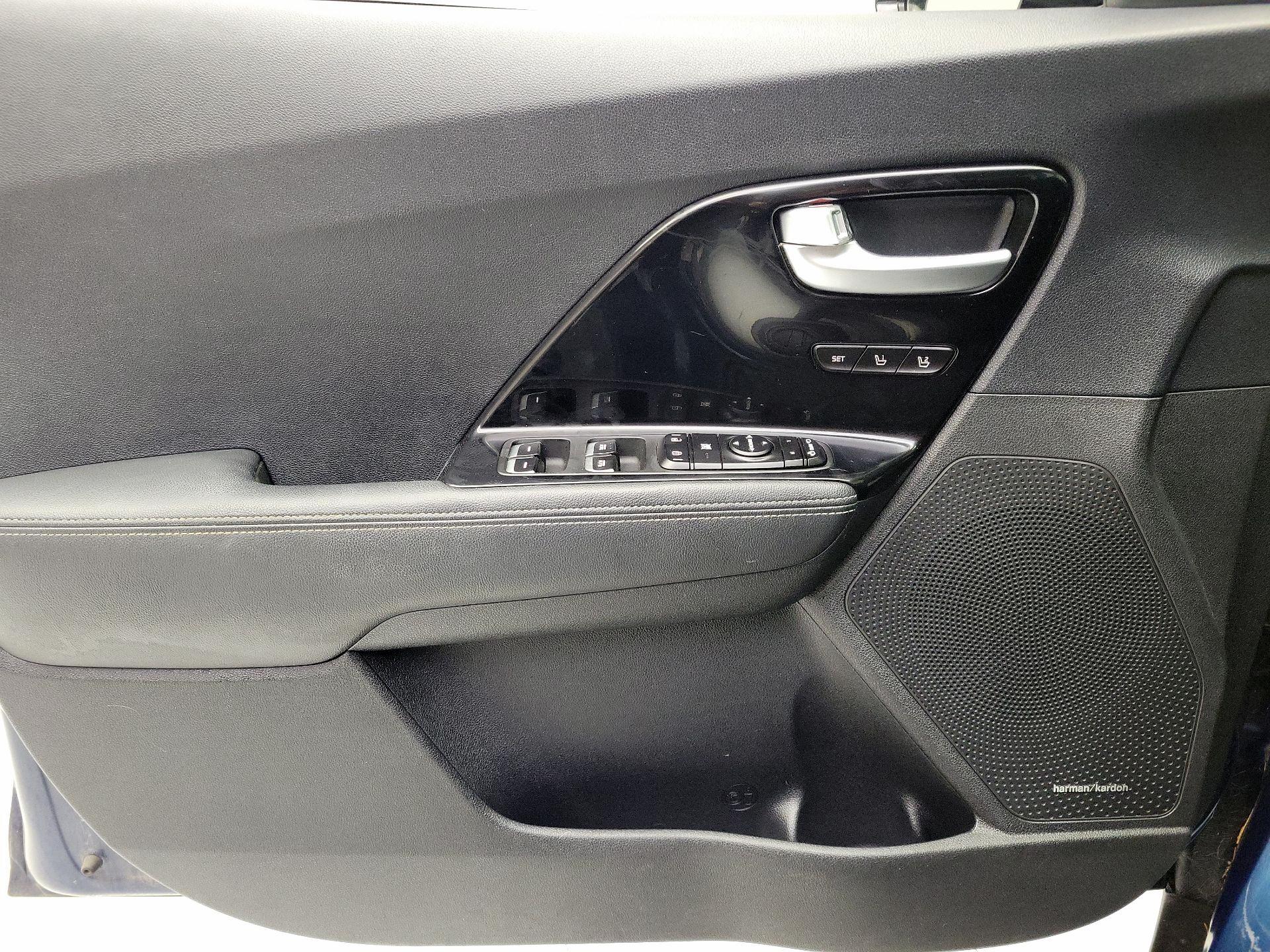 Thumbnail: 2018 Kia Niro - 12