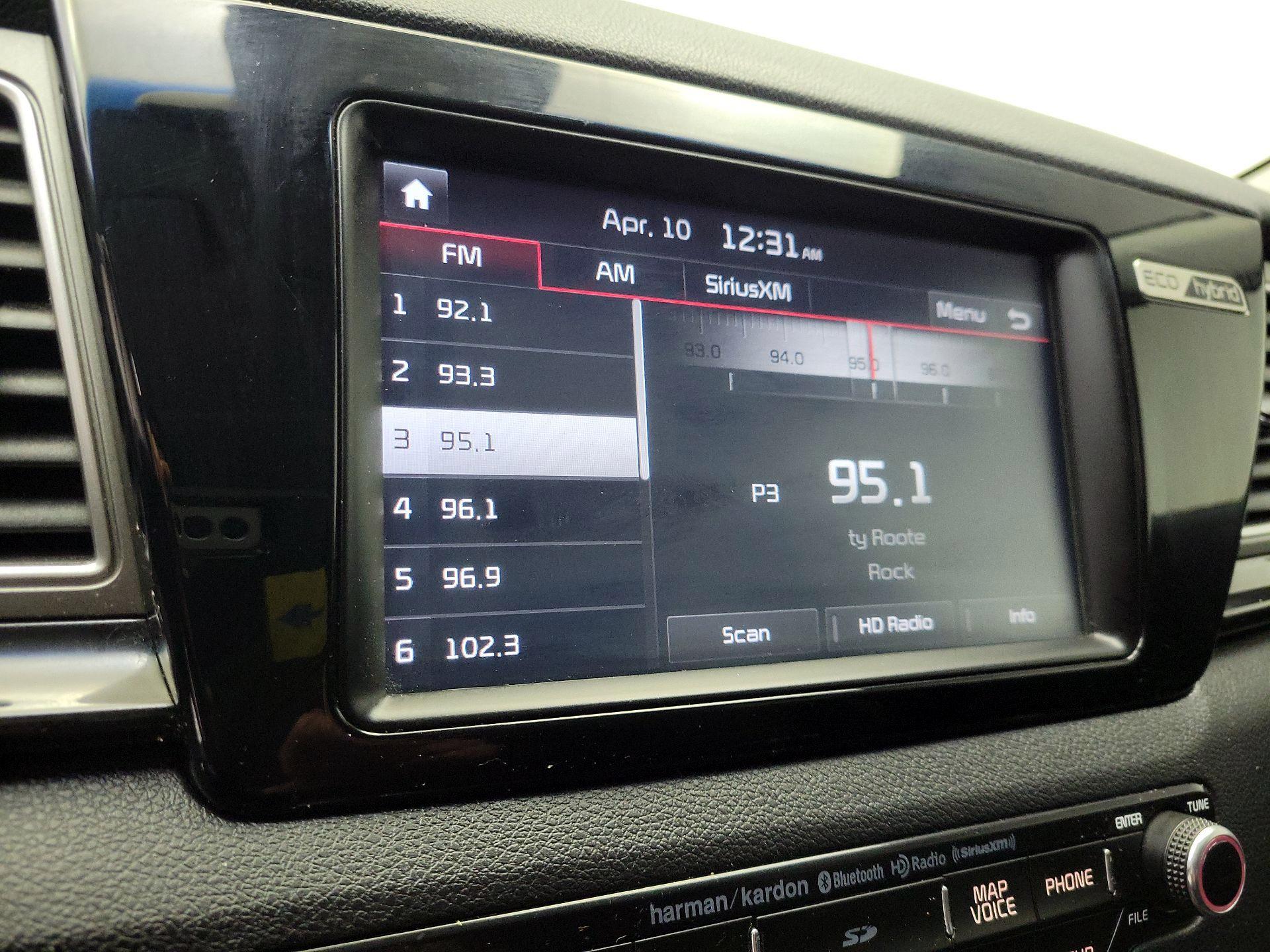 Thumbnail: 2018 Kia Niro - 16