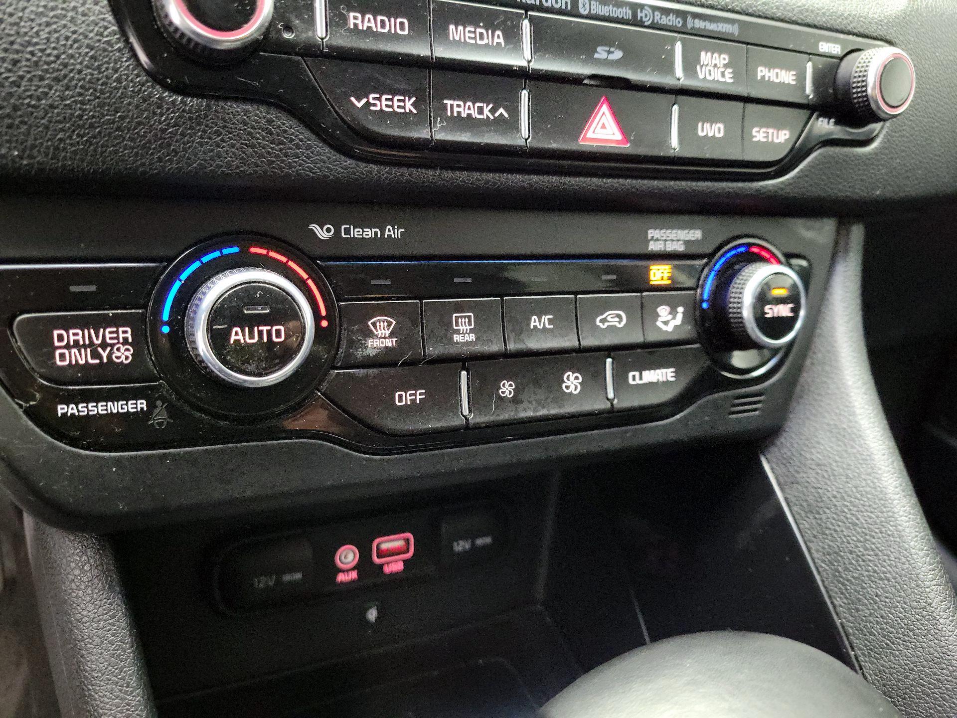 Thumbnail: 2018 Kia Niro - 17