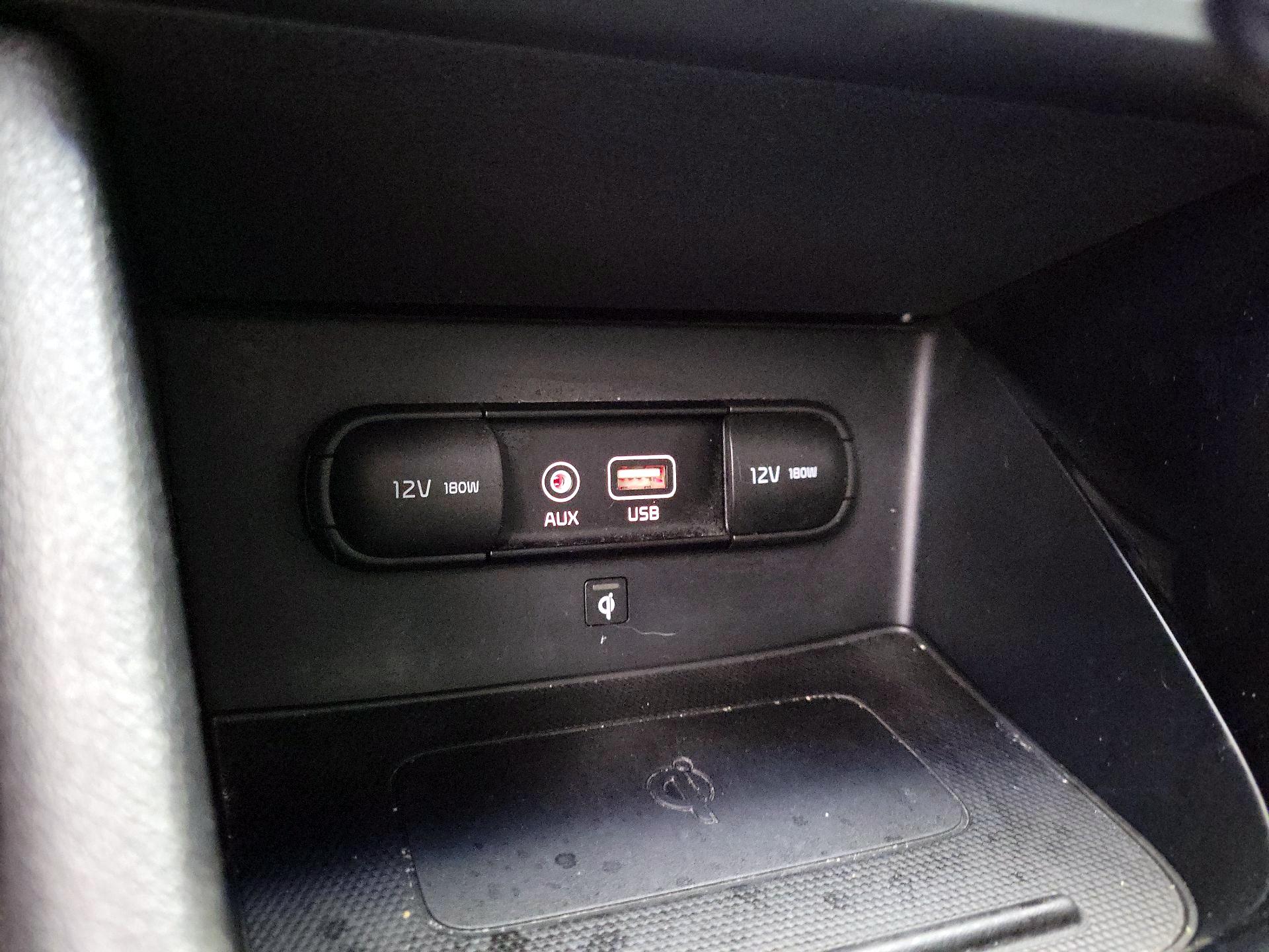 Thumbnail: 2018 Kia Niro - 19