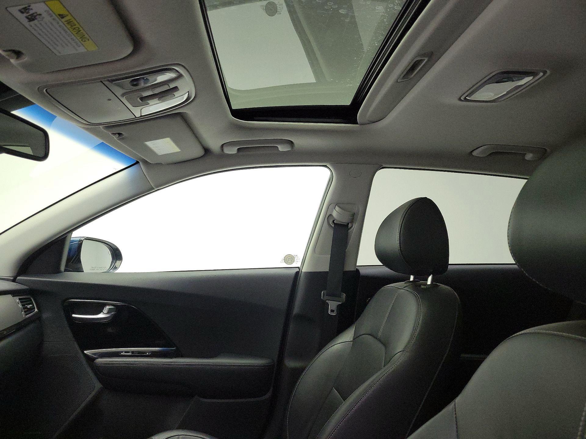 Thumbnail: 2018 Kia Niro - 20