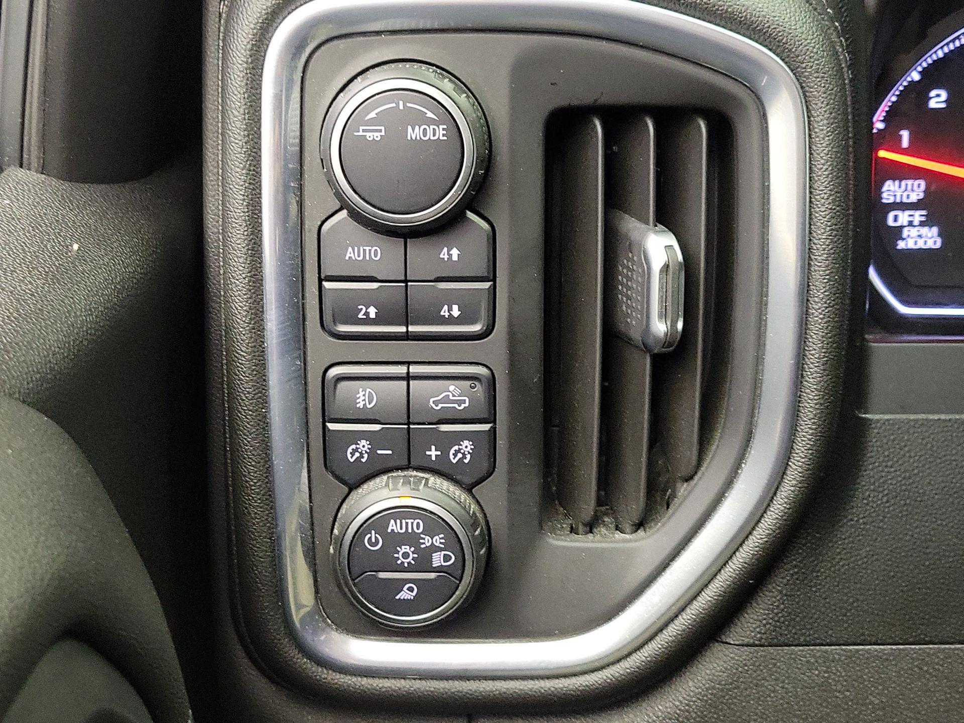 Thumbnail: 2021 Chevrolet Silverado 1500 - 13