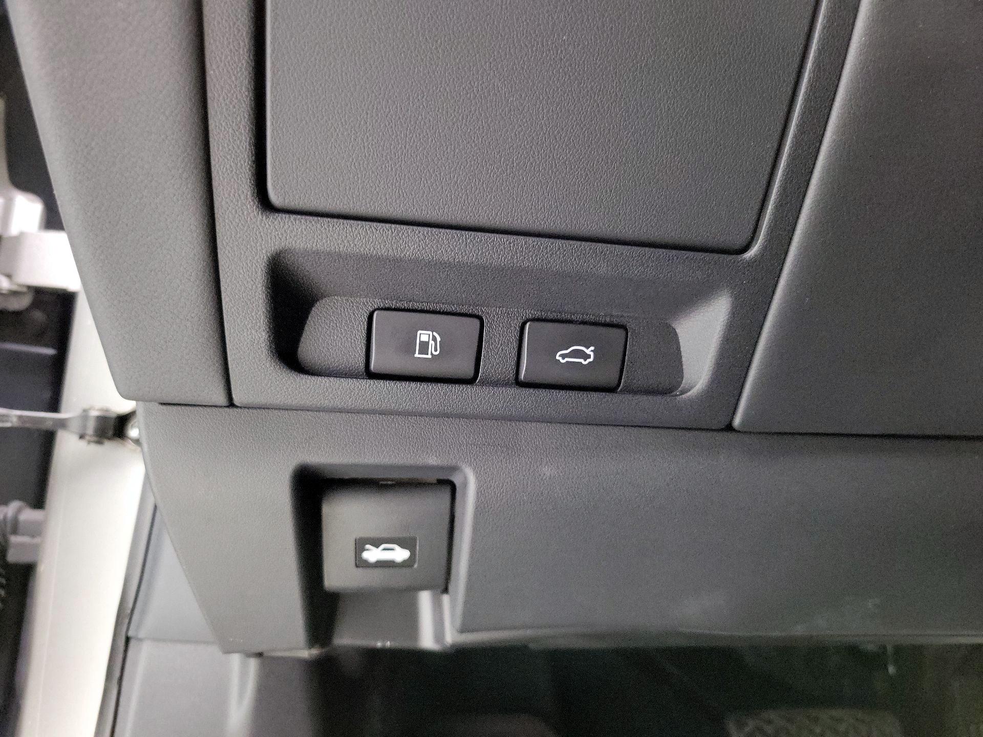 Thumbnail: 2019 Lexus LS - 13