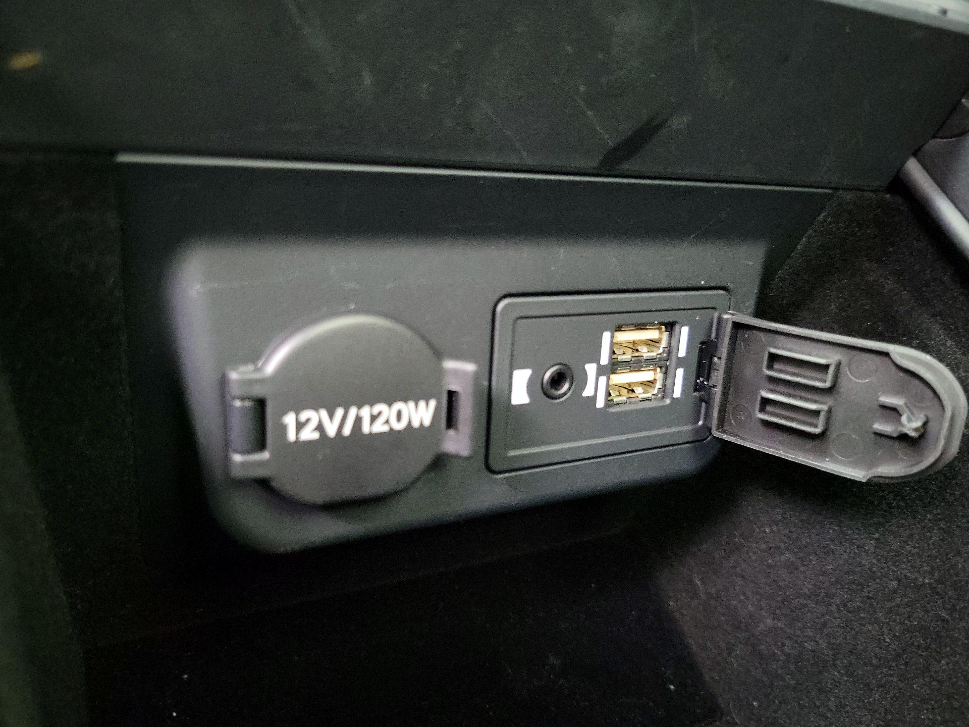 Thumbnail: 2019 Lexus LS - 19