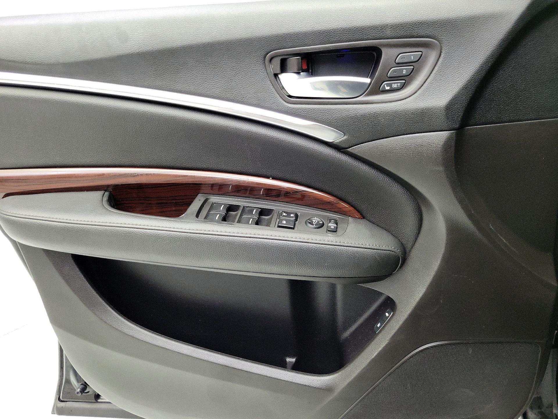 Thumbnail: 2016 Acura MDX - 12