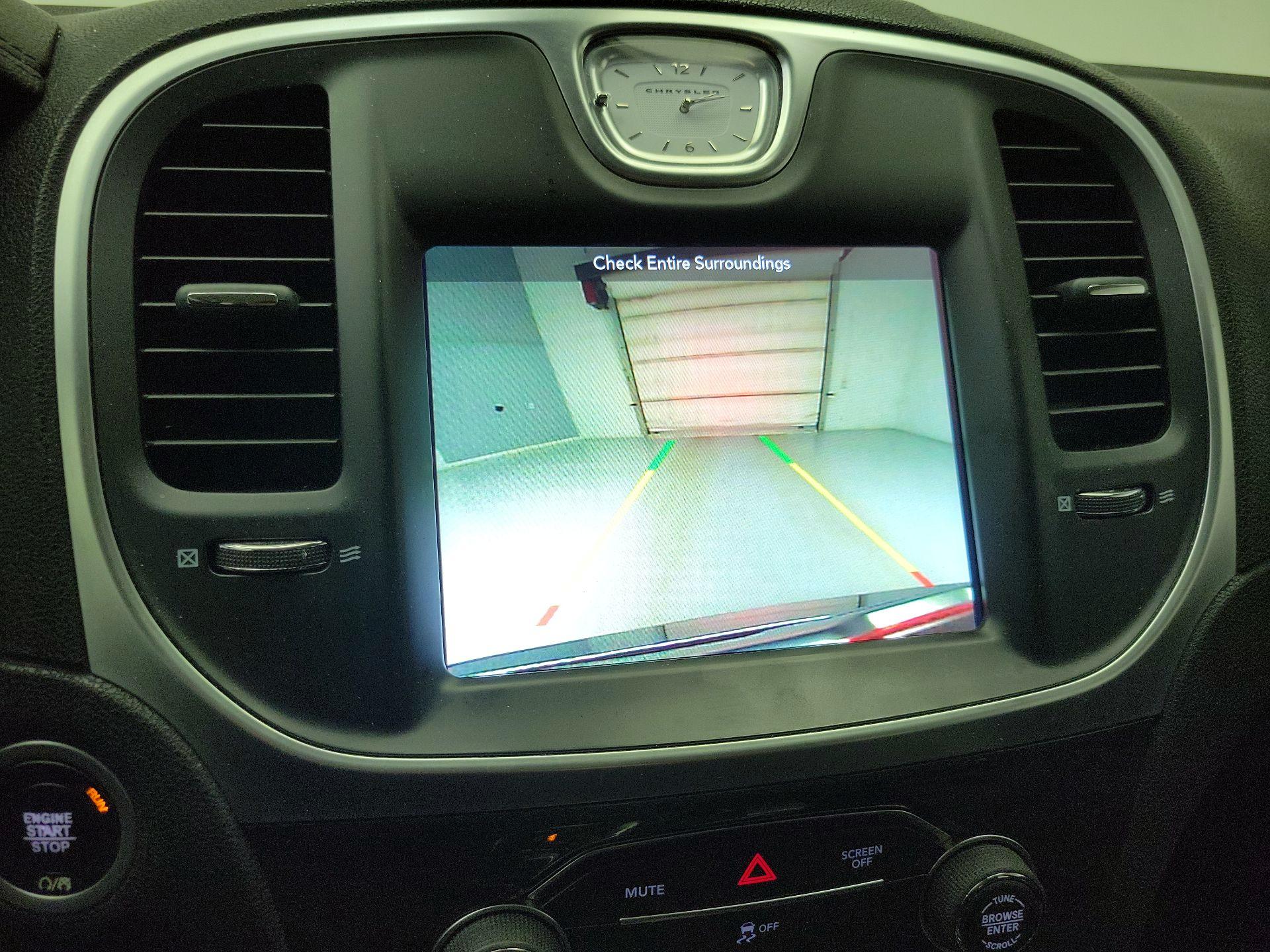 Thumbnail: 2018 Chrysler 300 - 14