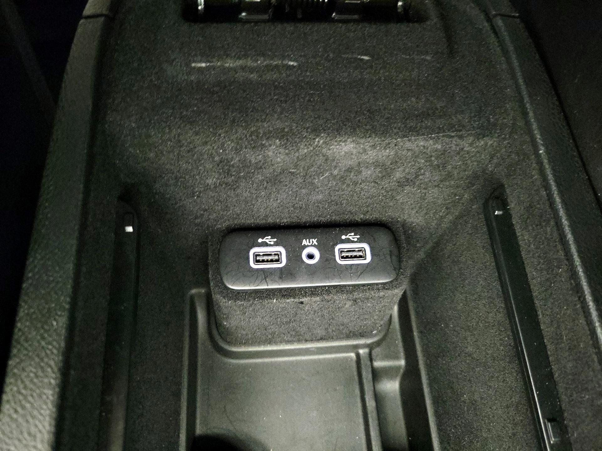 Thumbnail: 2018 Chrysler 300 - 18