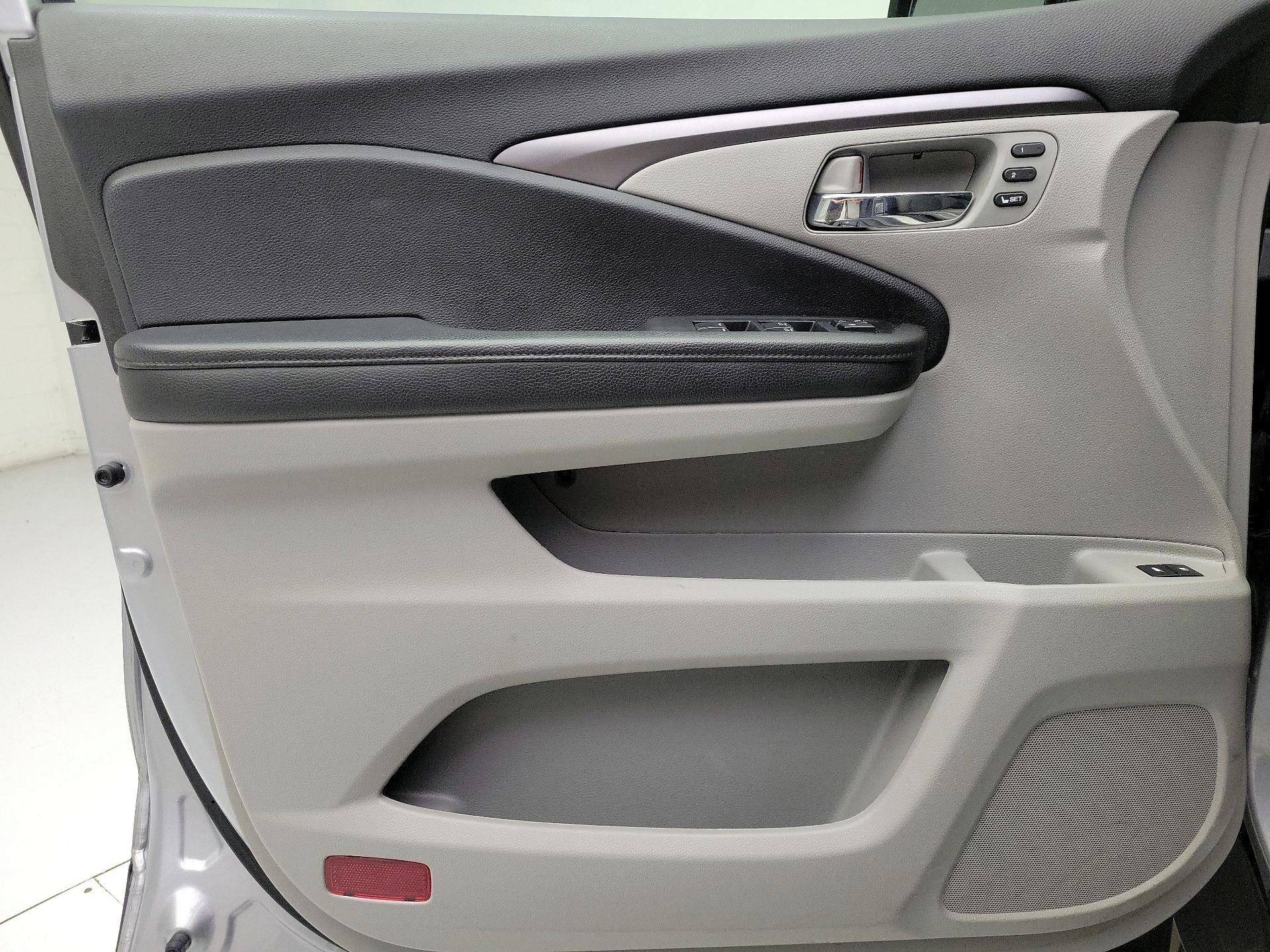 Thumbnail: 2021 Honda Pilot - 12