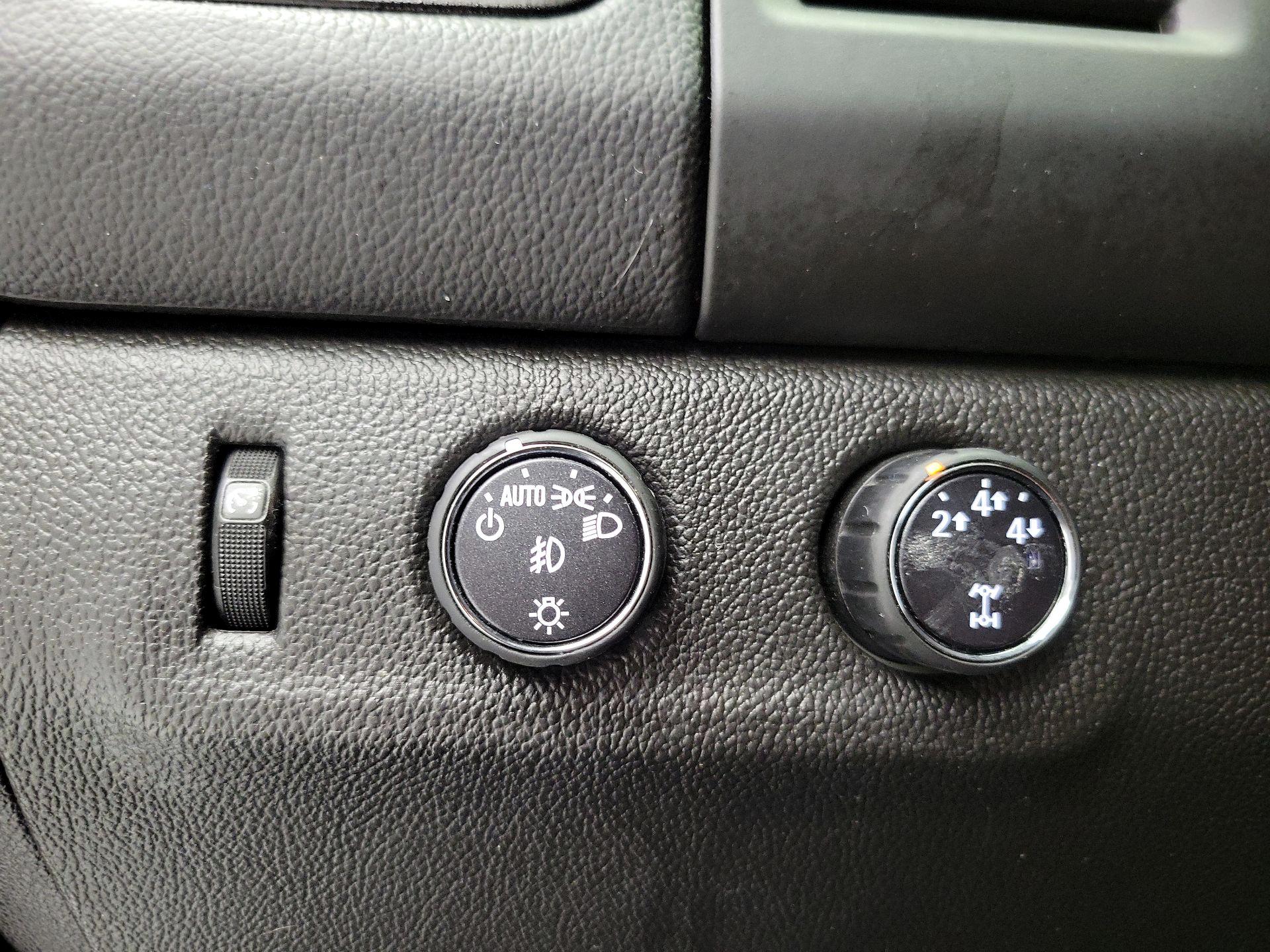 Thumbnail: 2016 Chevrolet Colorado - 13