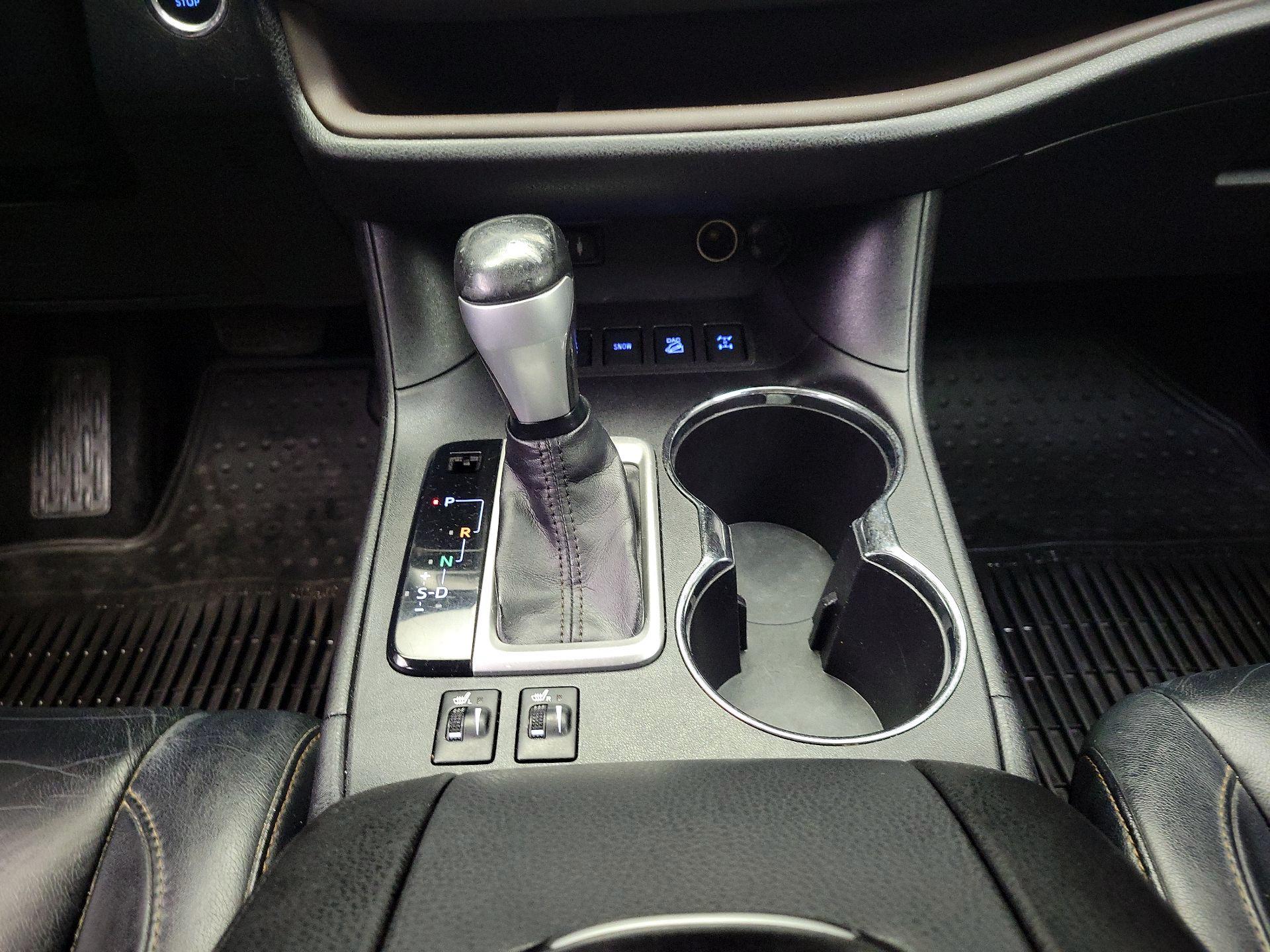 Thumbnail: 2014 Toyota Highlander - 18