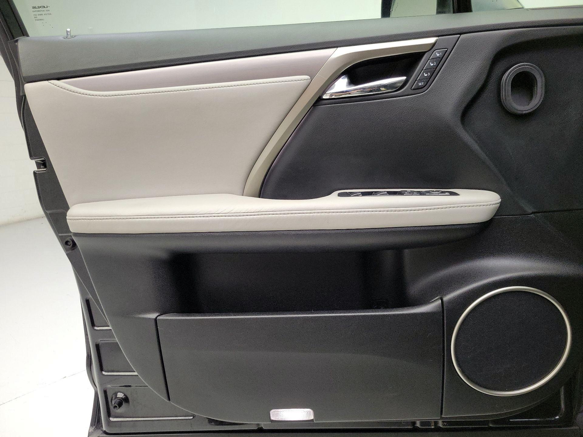 Thumbnail: 2016 Lexus RX - 12