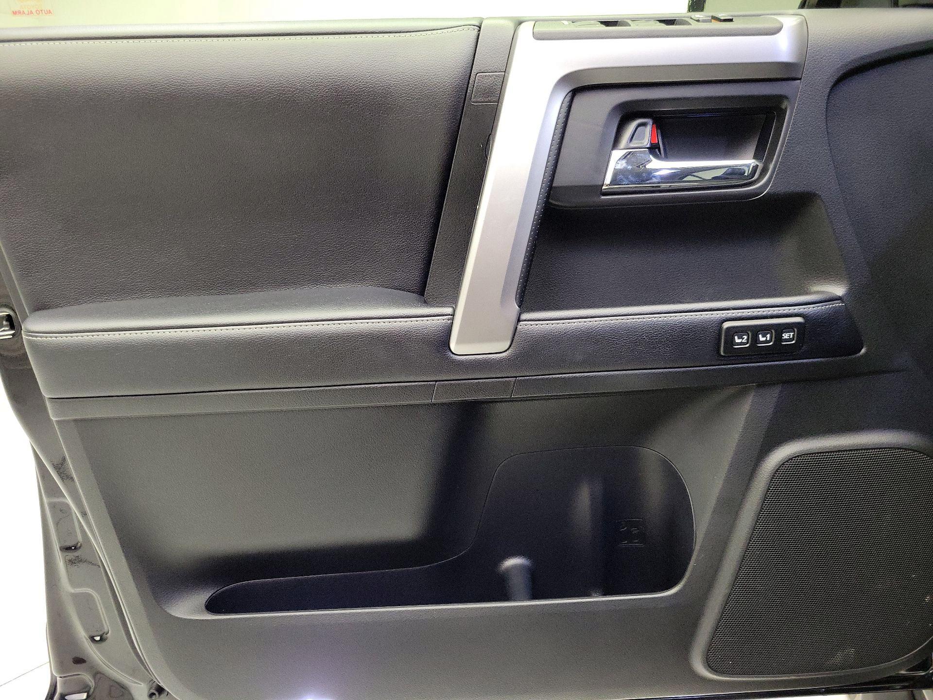 Thumbnail: 2018 Toyota 4Runner - 12