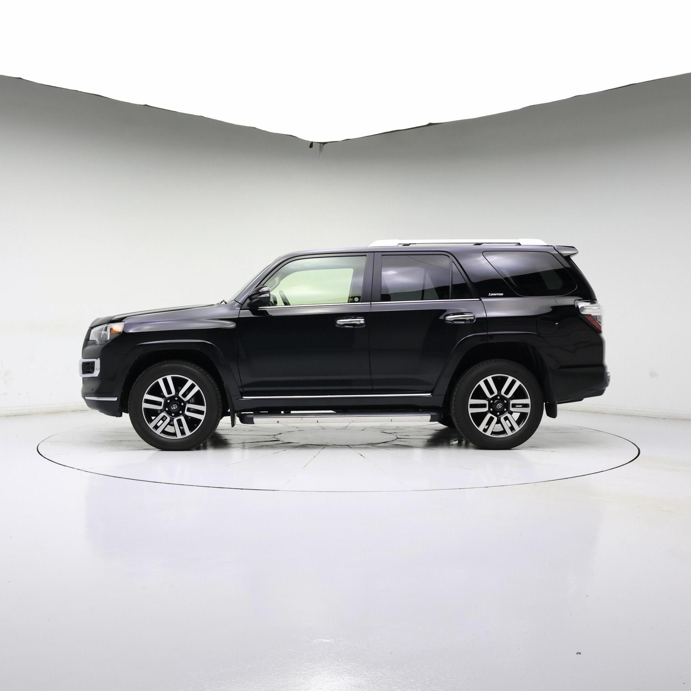 Thumbnail: 2018 Toyota 4Runner - 3