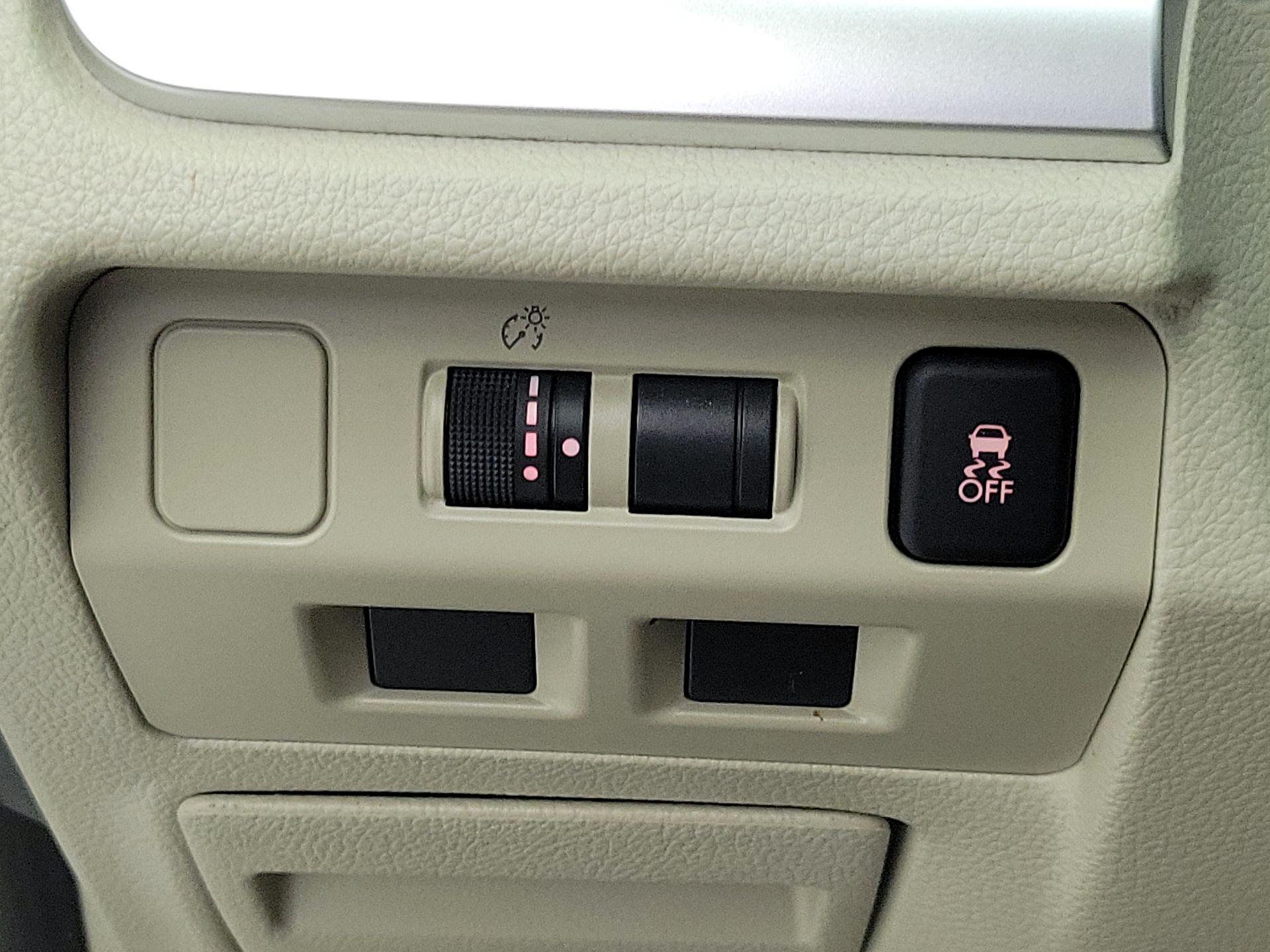 Thumbnail: 2015 Subaru XV Crosstrek - 13