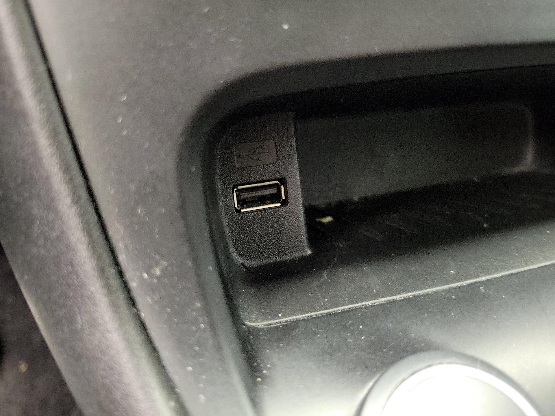 Thumbnail: 2017 Ford Focus - 18