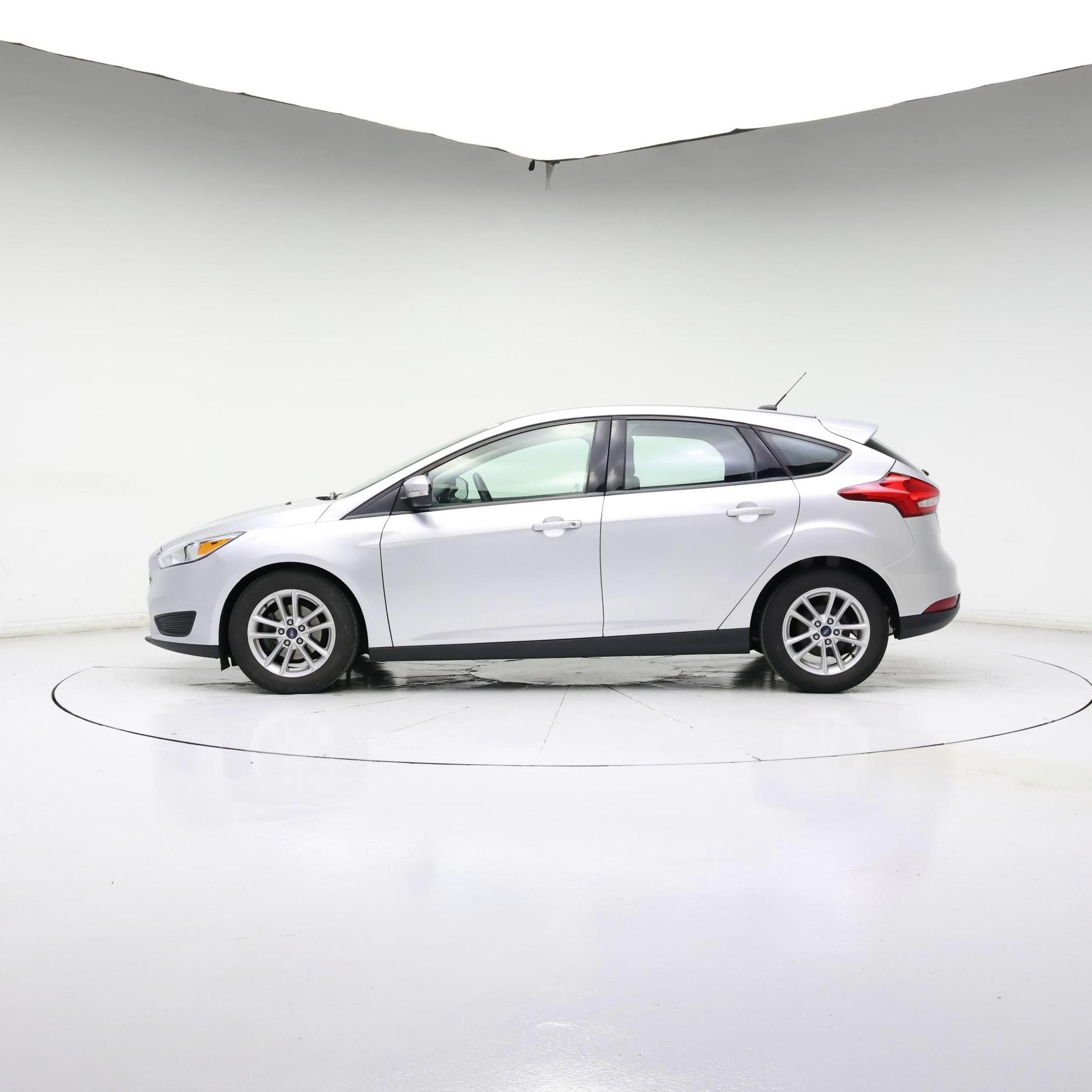 Thumbnail: 2017 Ford Focus - 7