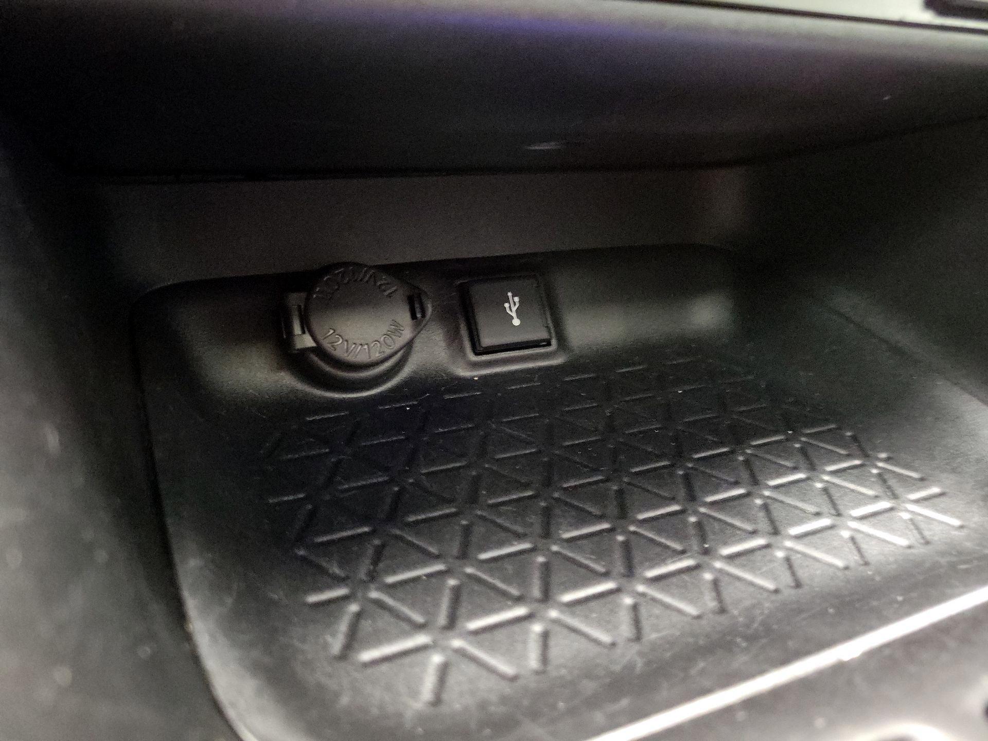 Thumbnail: 2021 Toyota RAV4 - 18