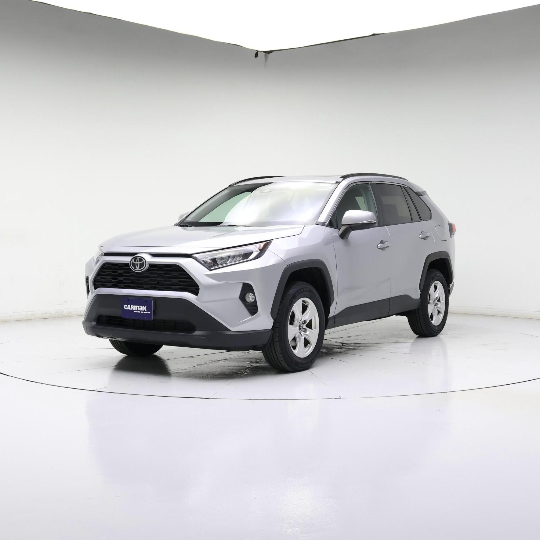 Thumbnail: 2021 Toyota RAV4 - 4