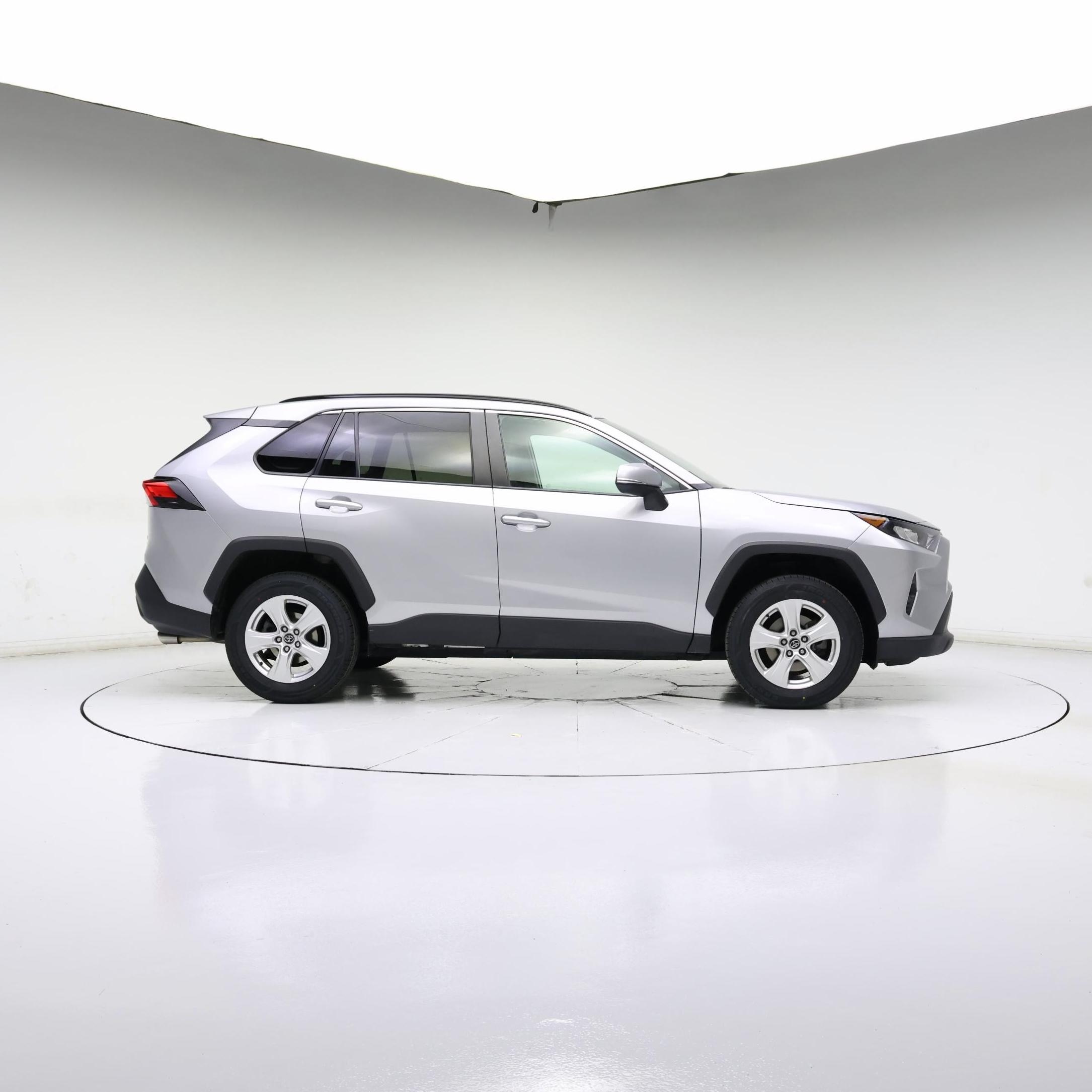 Thumbnail: 2021 Toyota RAV4 - 7
