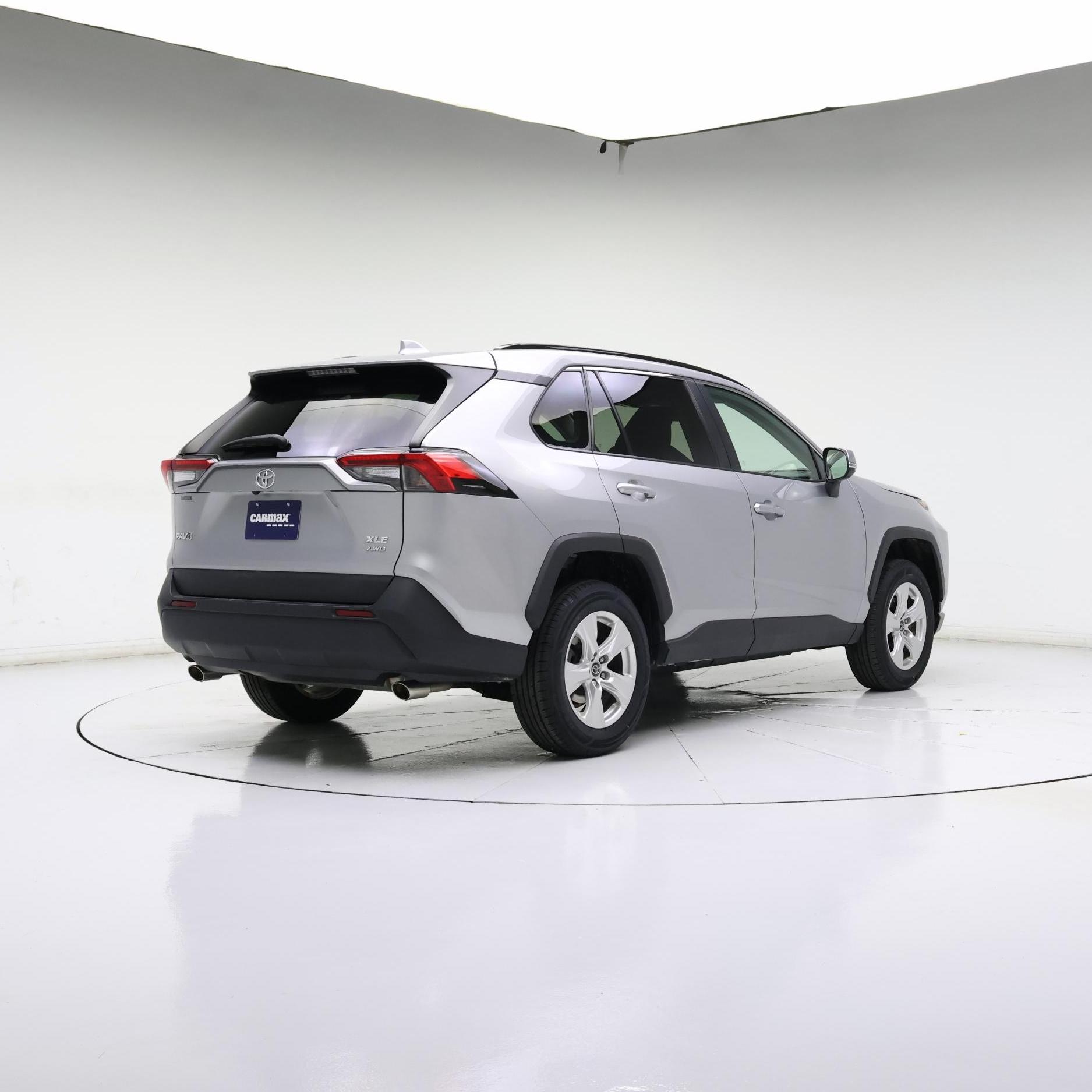 Thumbnail: 2021 Toyota RAV4 - 8