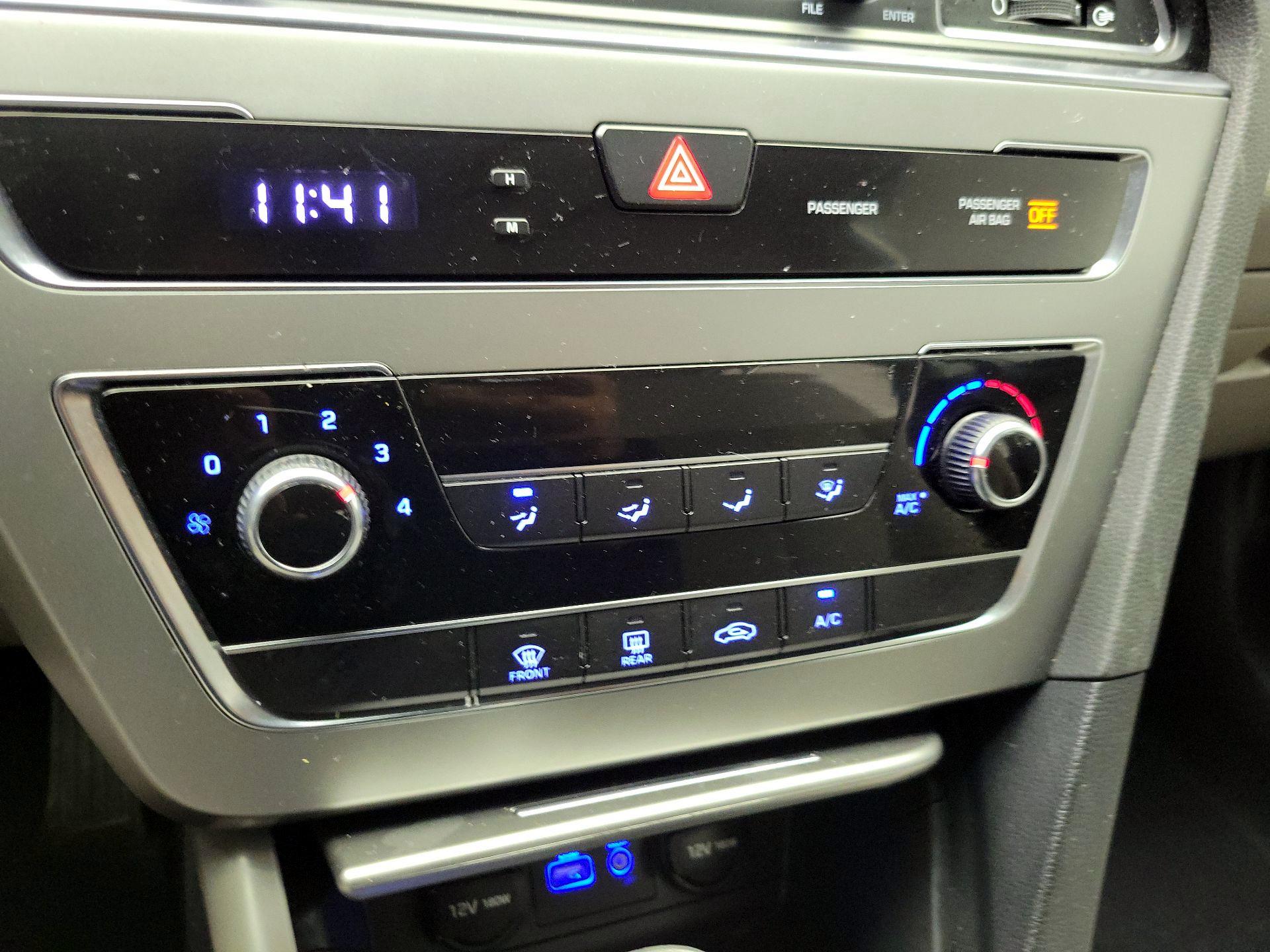 Thumbnail: 2017 Hyundai Sonata - 15