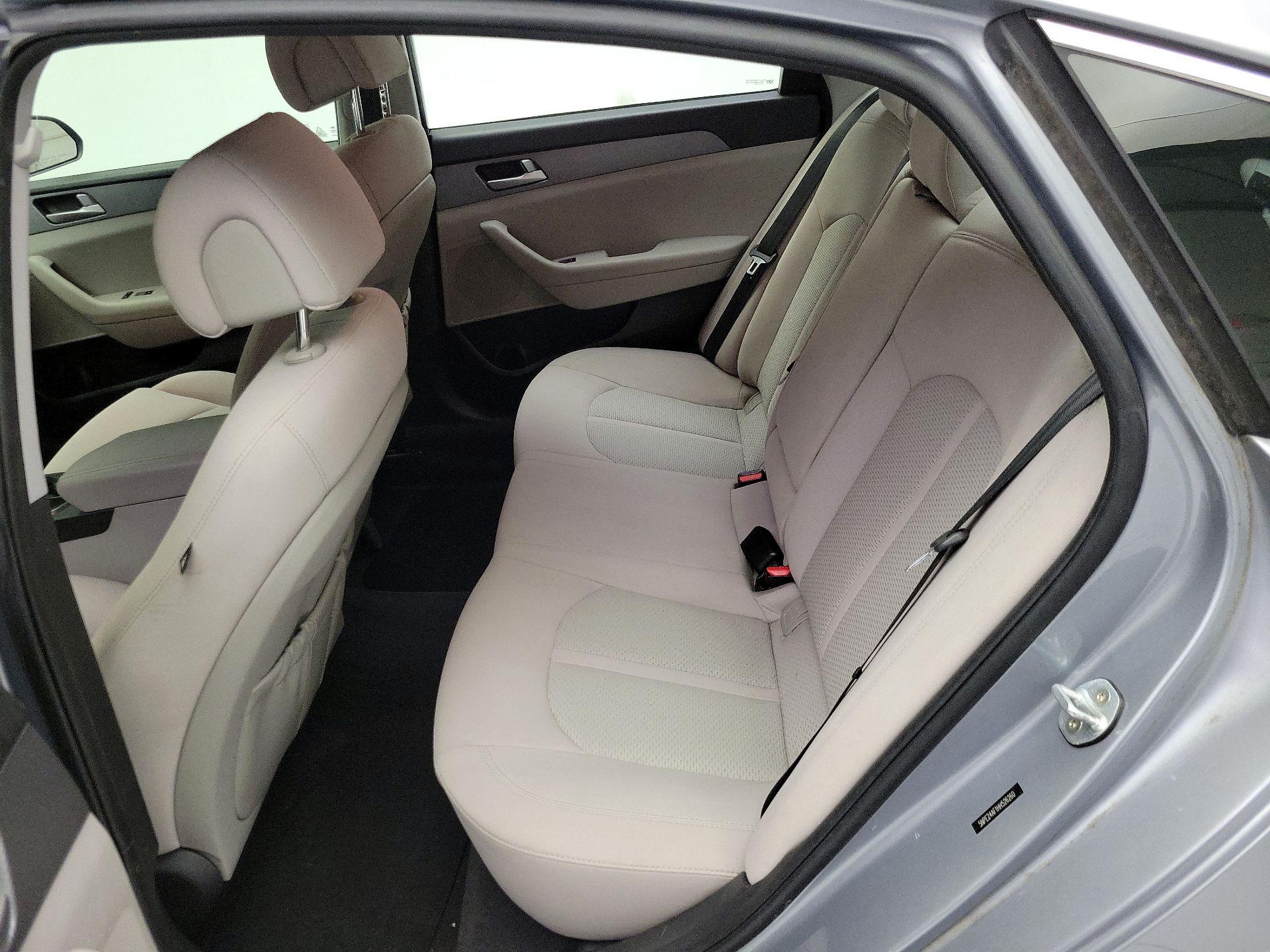 Thumbnail: 2017 Hyundai Sonata - 18