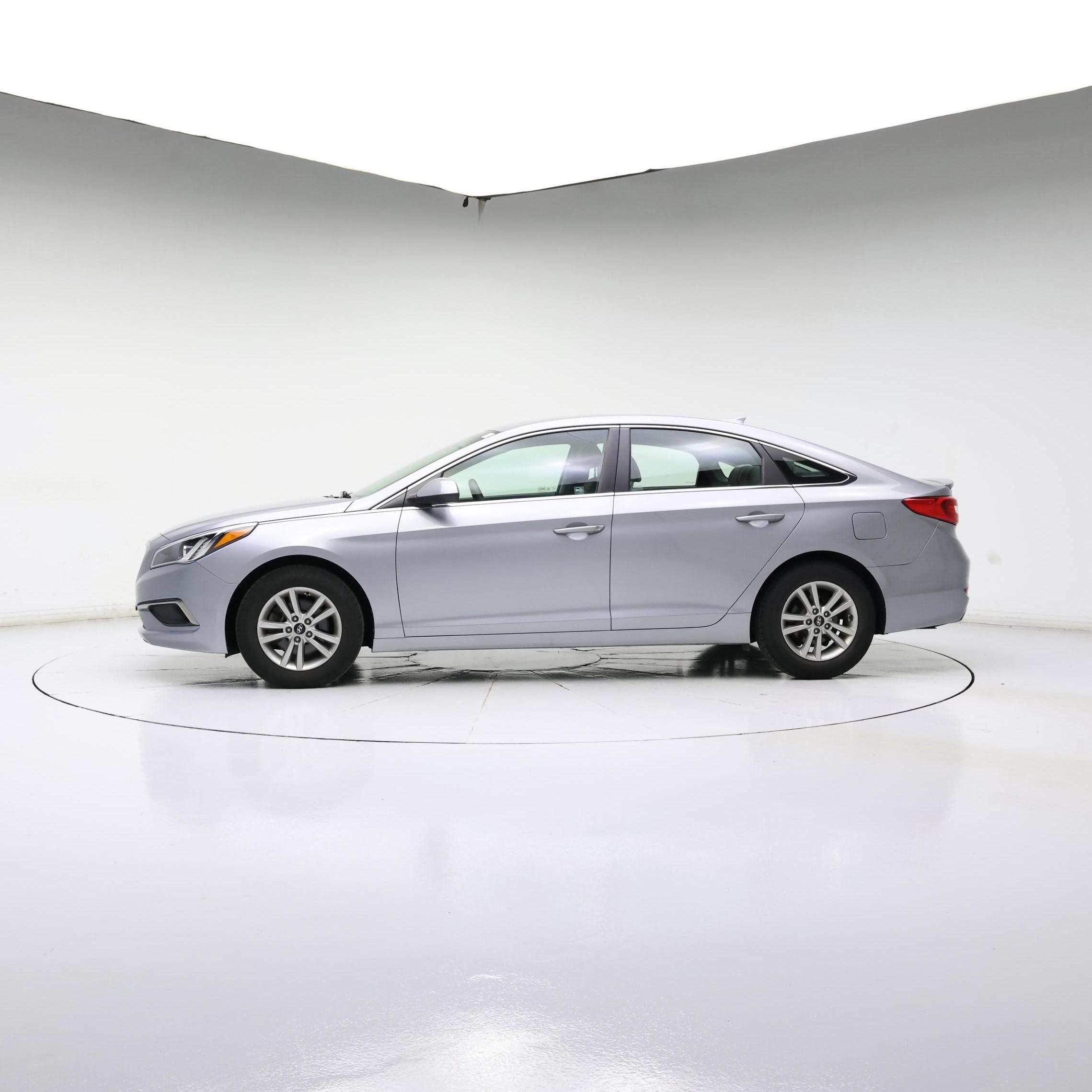 Thumbnail: 2017 Hyundai Sonata - 3