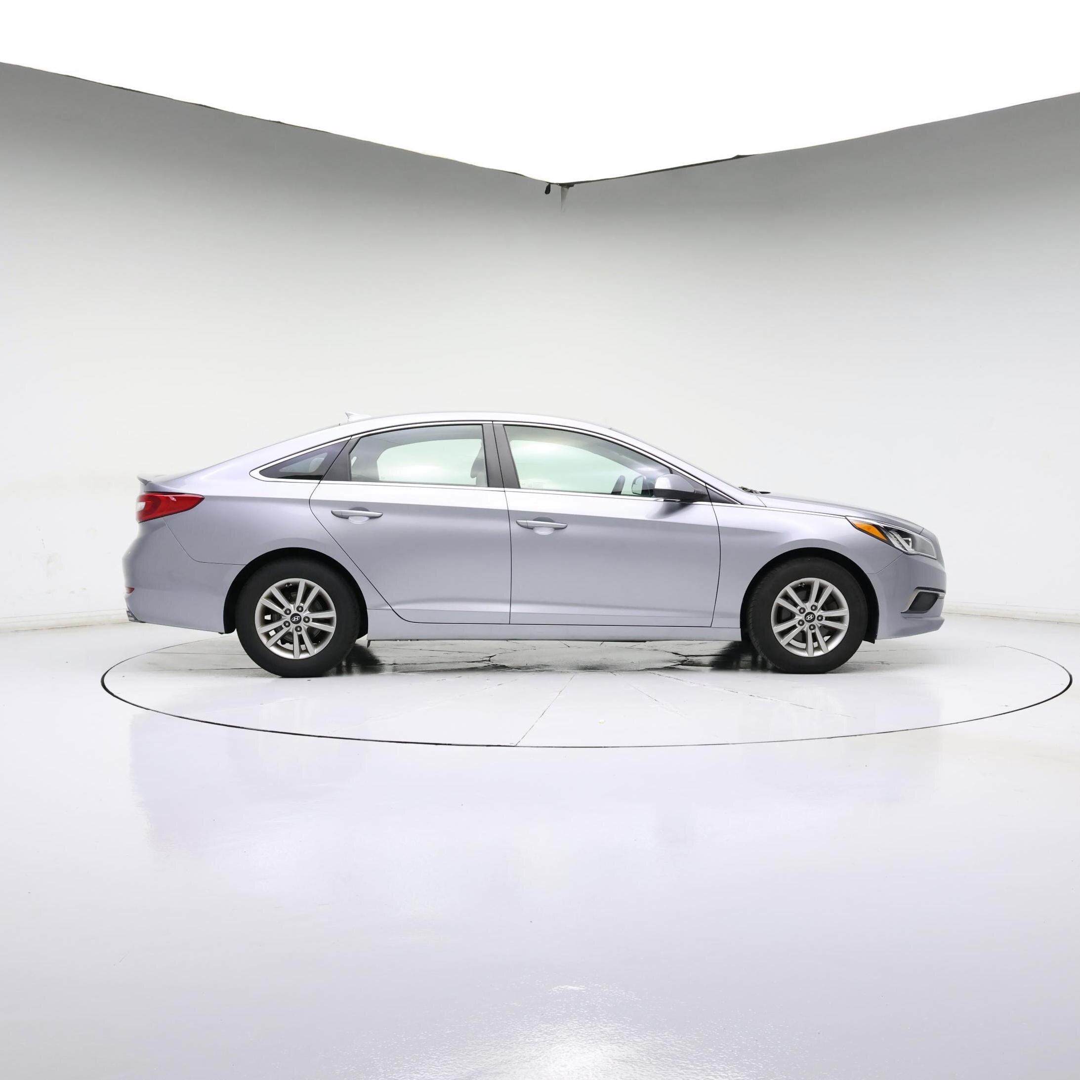 Thumbnail: 2017 Hyundai Sonata - 7