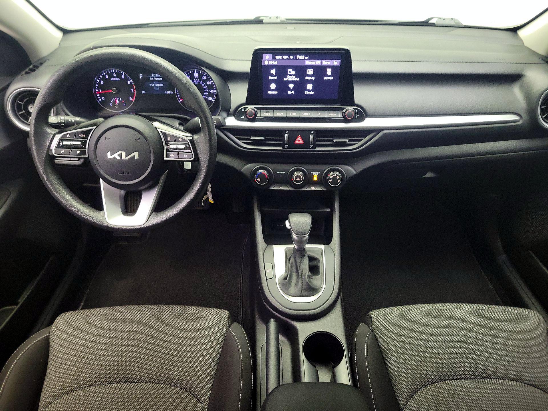 Thumbnail: 2023 Kia Forte - 9