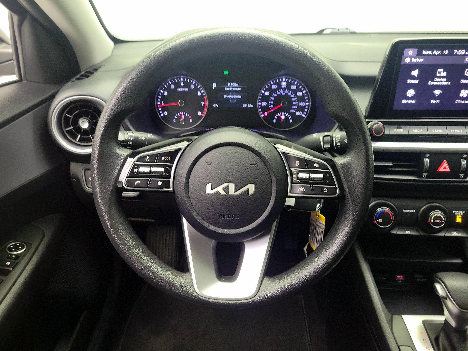 Thumbnail: 2023 Kia Forte - 10