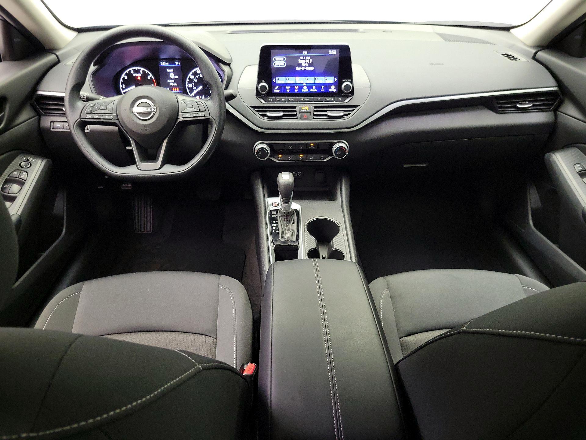Thumbnail: 2025 Nissan Altima - 9