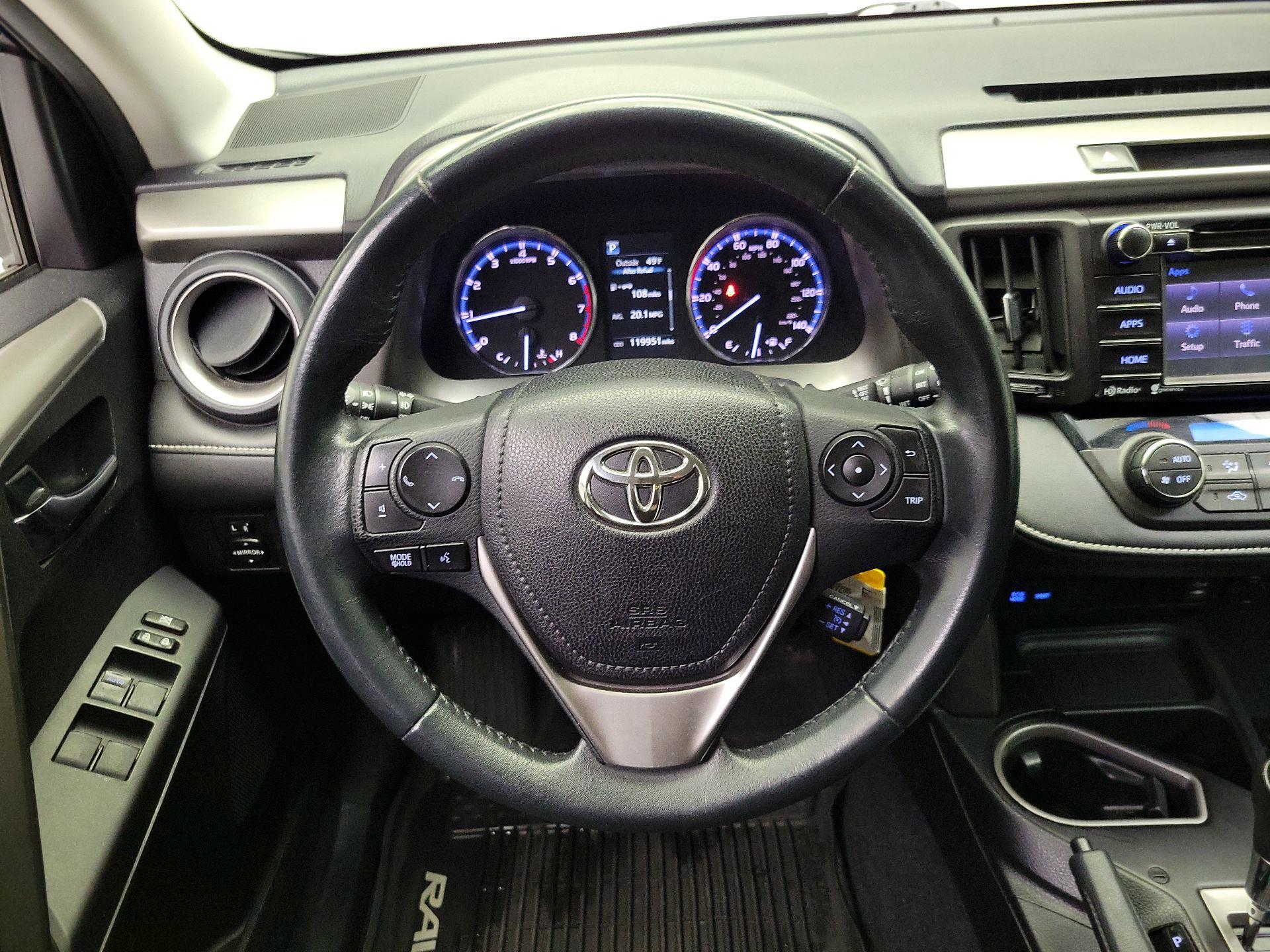 Thumbnail: 2016 Toyota RAV4 - 10