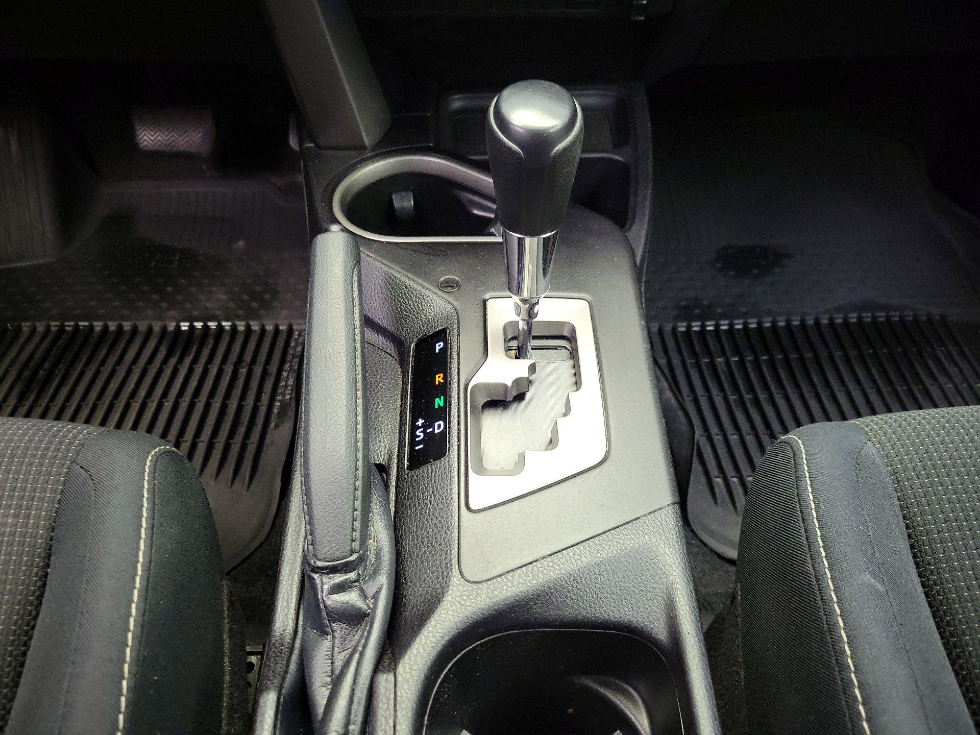 Thumbnail: 2016 Toyota RAV4 - 17