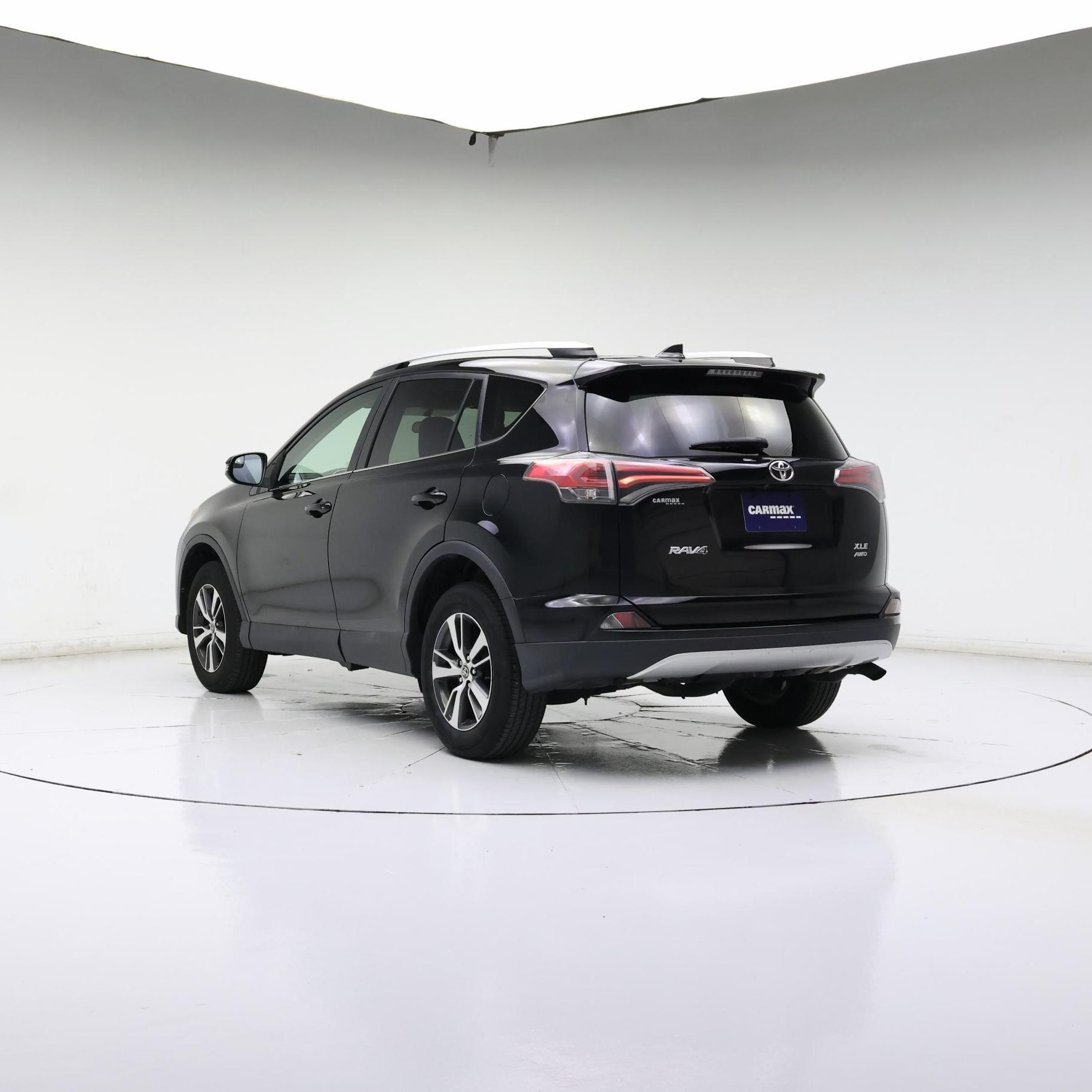 Thumbnail: 2016 Toyota RAV4 - 2